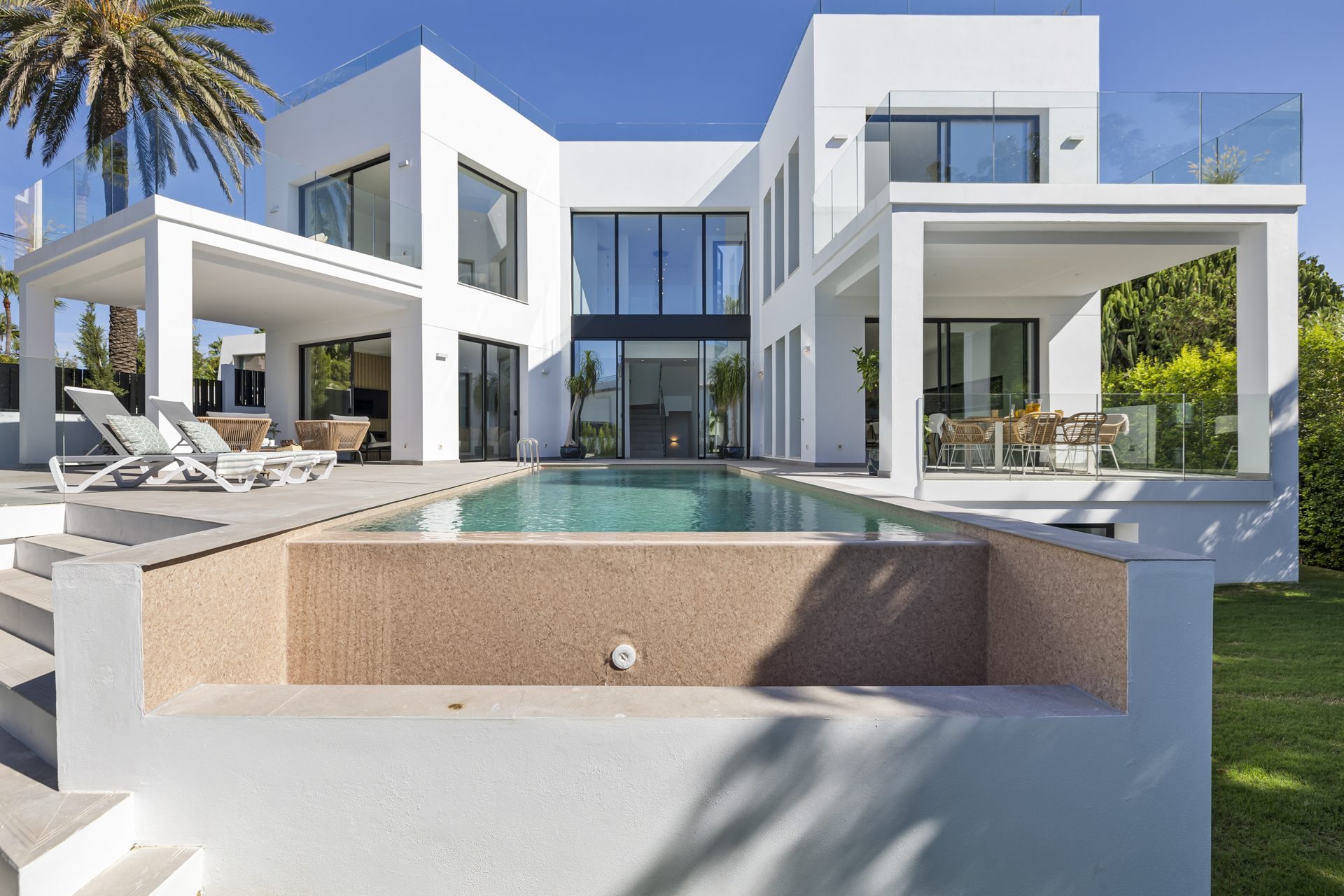 Villa · Marbella · (RC2988)