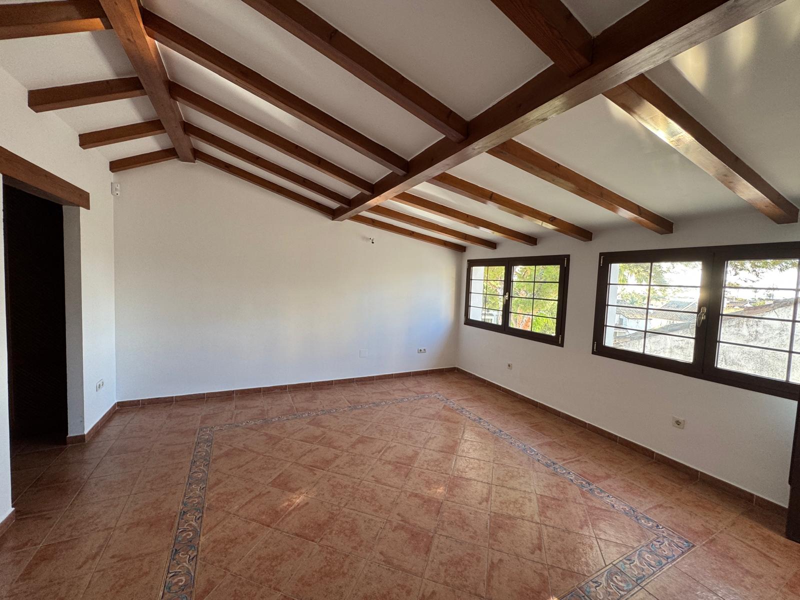 Semi Detached House · Marbella · (300-01803P)