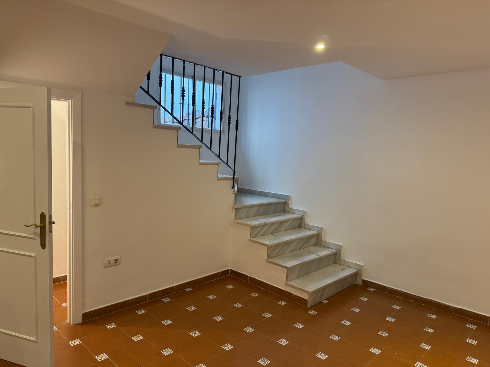 Semi Detached House · Marbella · (300-01803P)