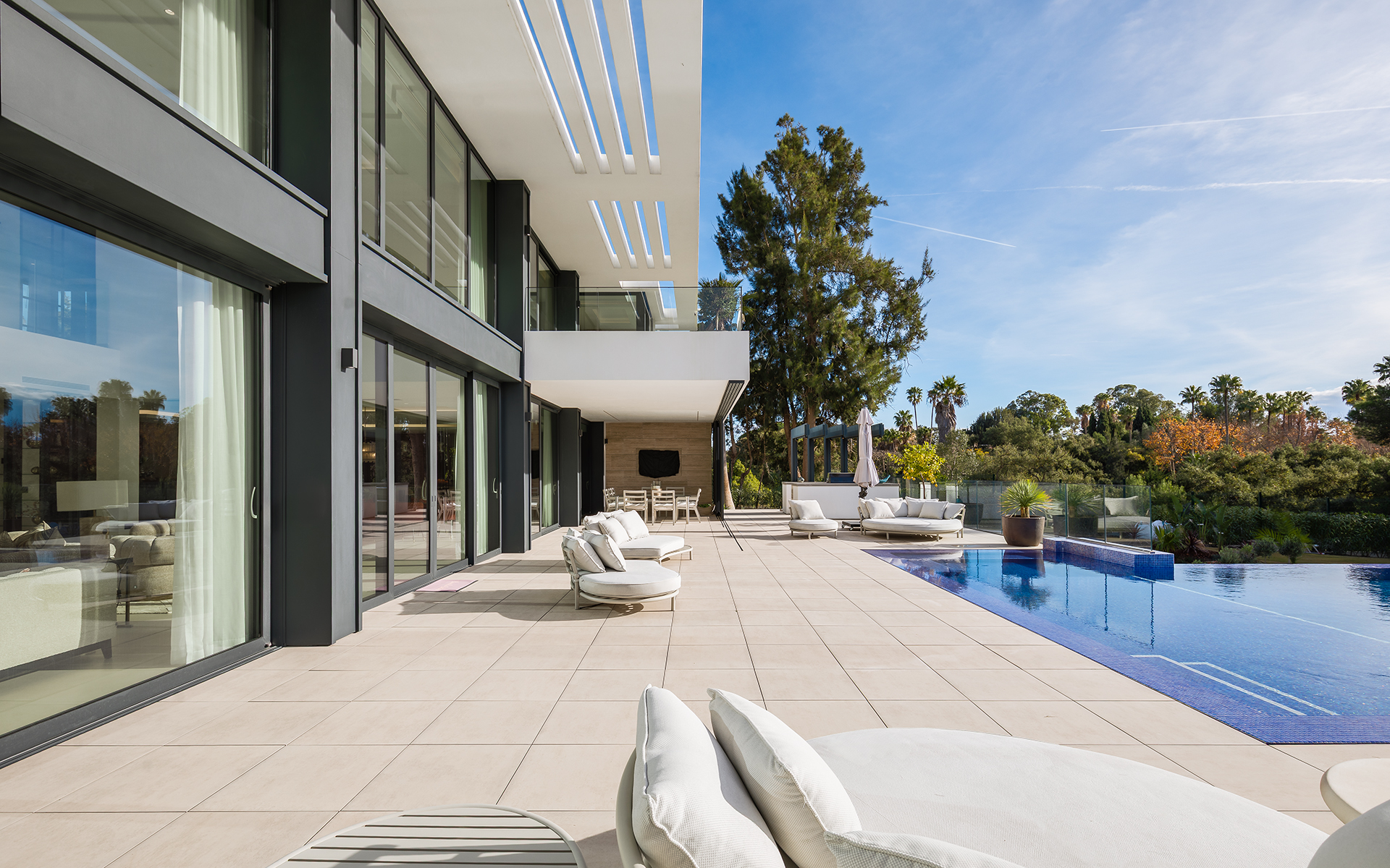 Villa · Sotogrande · (BHHSMAR-05353)