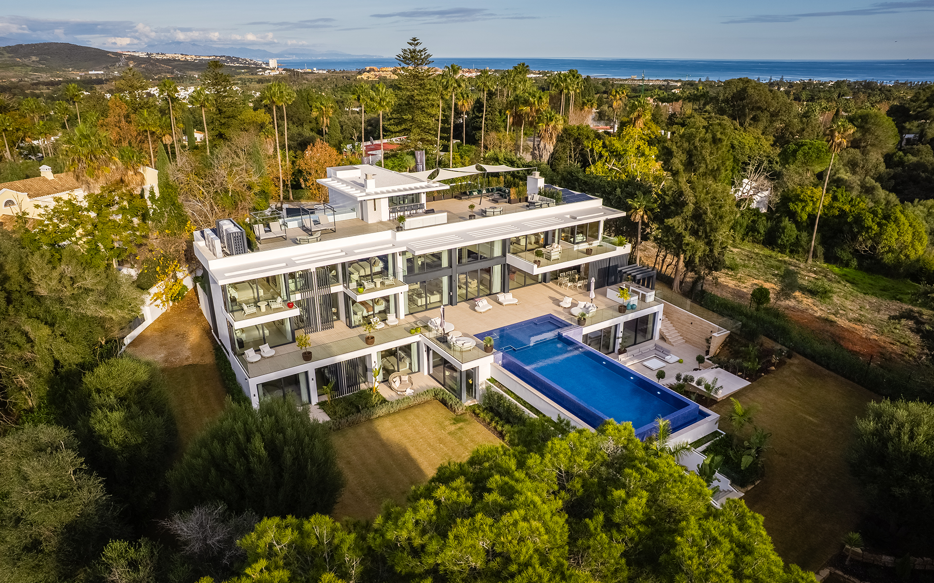 Villa · Sotogrande · (BHHSMAR-05353)