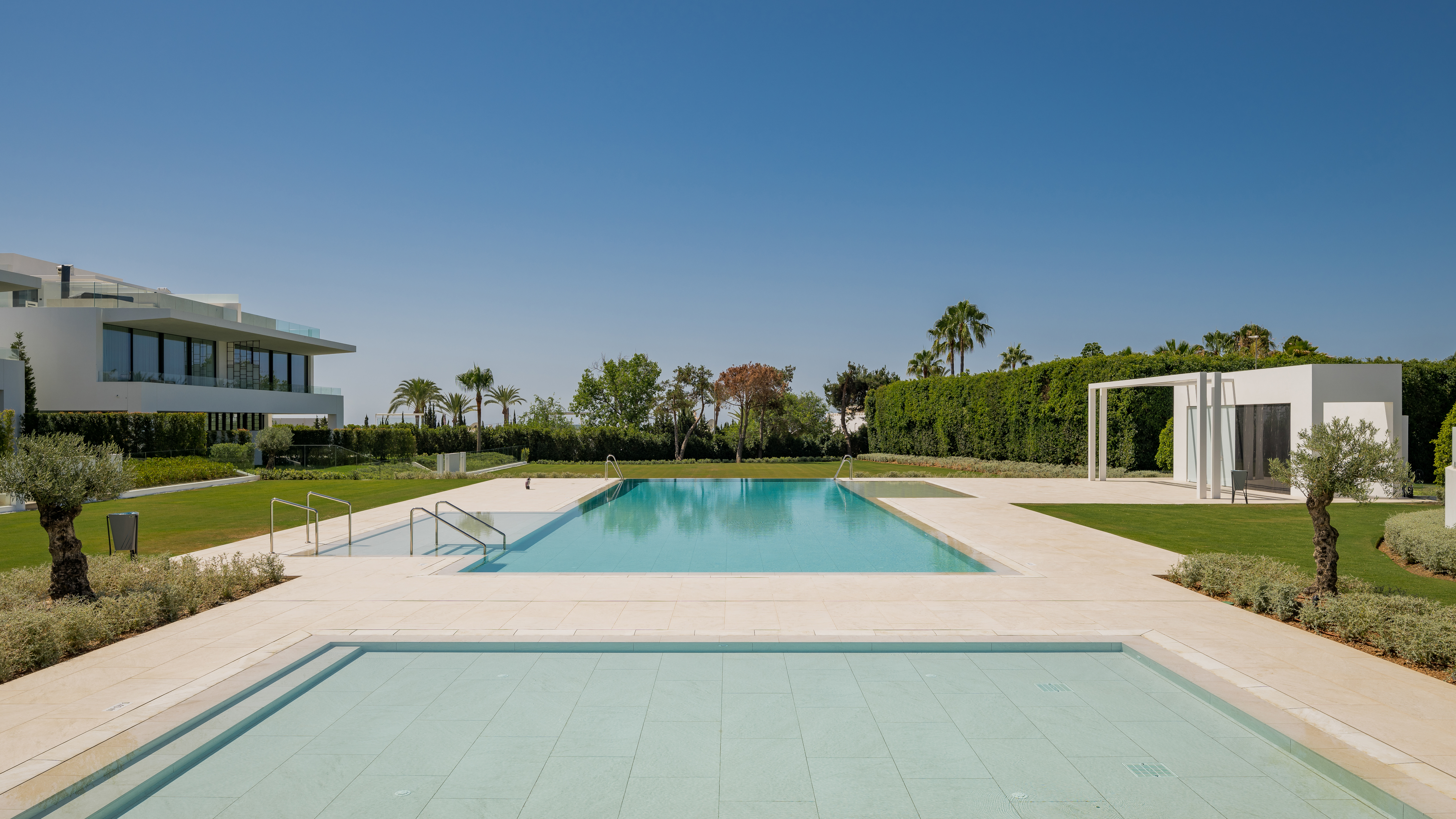 Semi Detached Villa · Marbella · (V12-9)