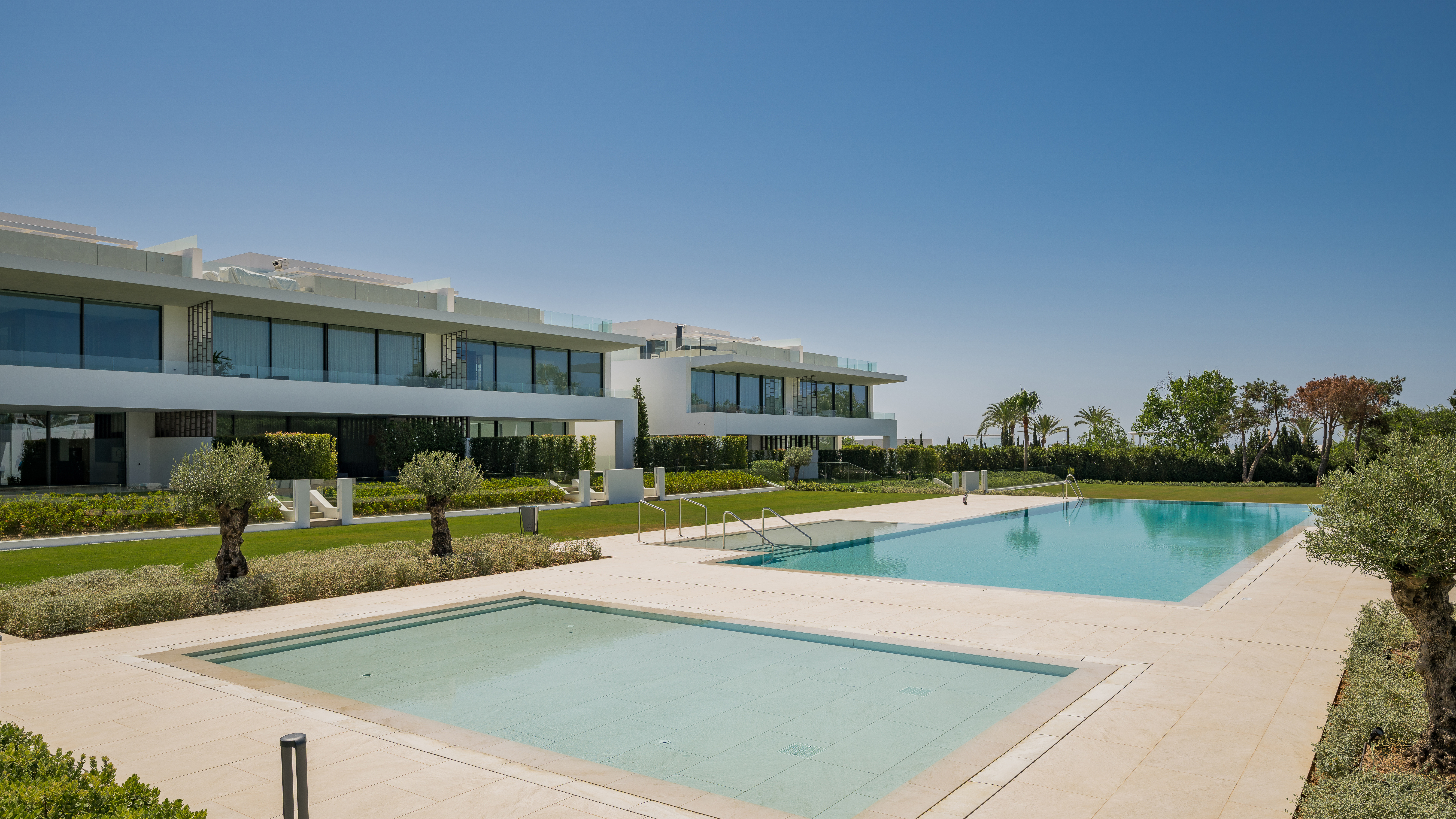 Semi Detached Villa · Marbella · (V12-9)