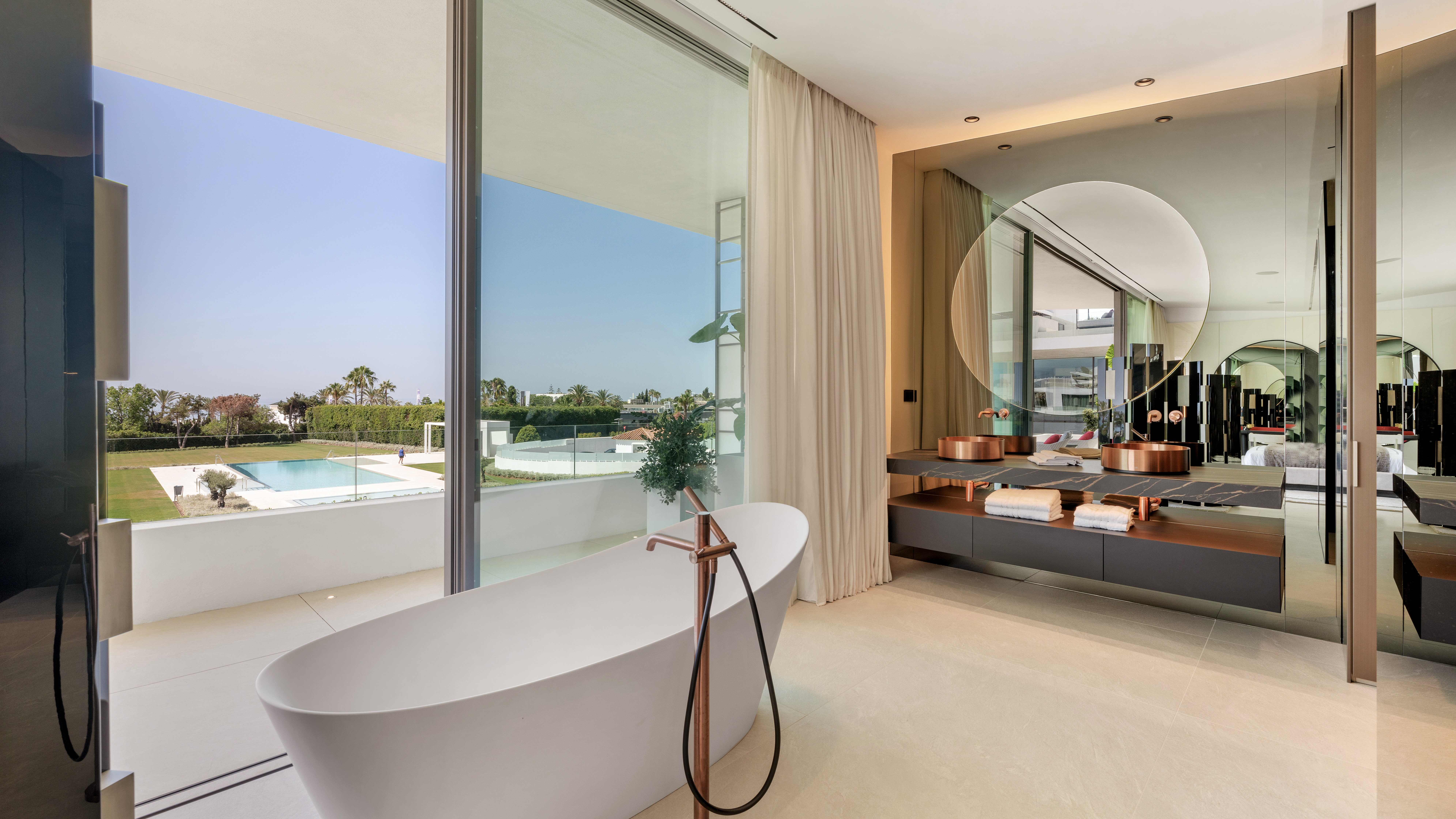 Semi Detached Villa · Marbella · (V12-9)