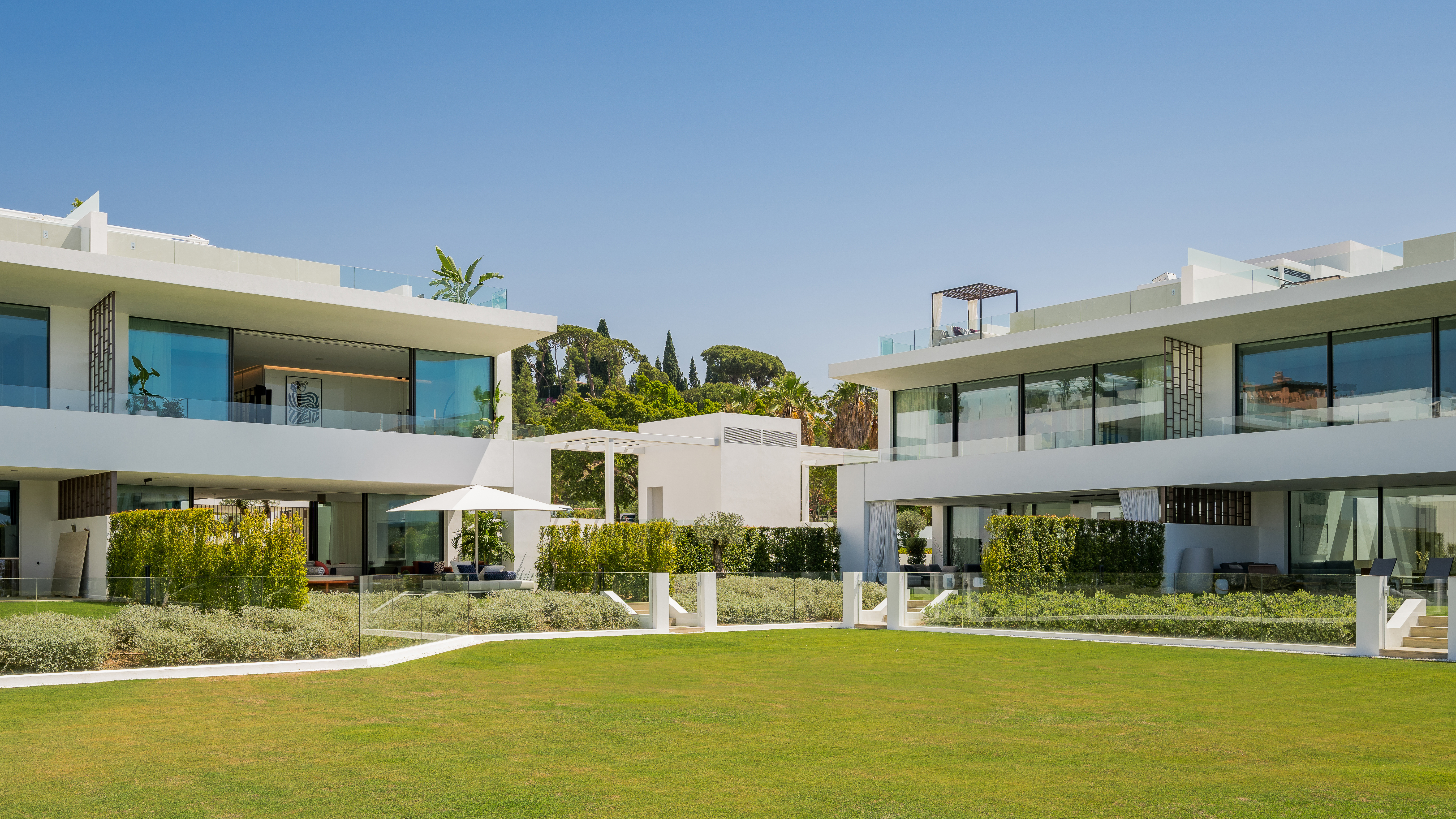 Semi Detached Villa · Marbella · (V12-9)