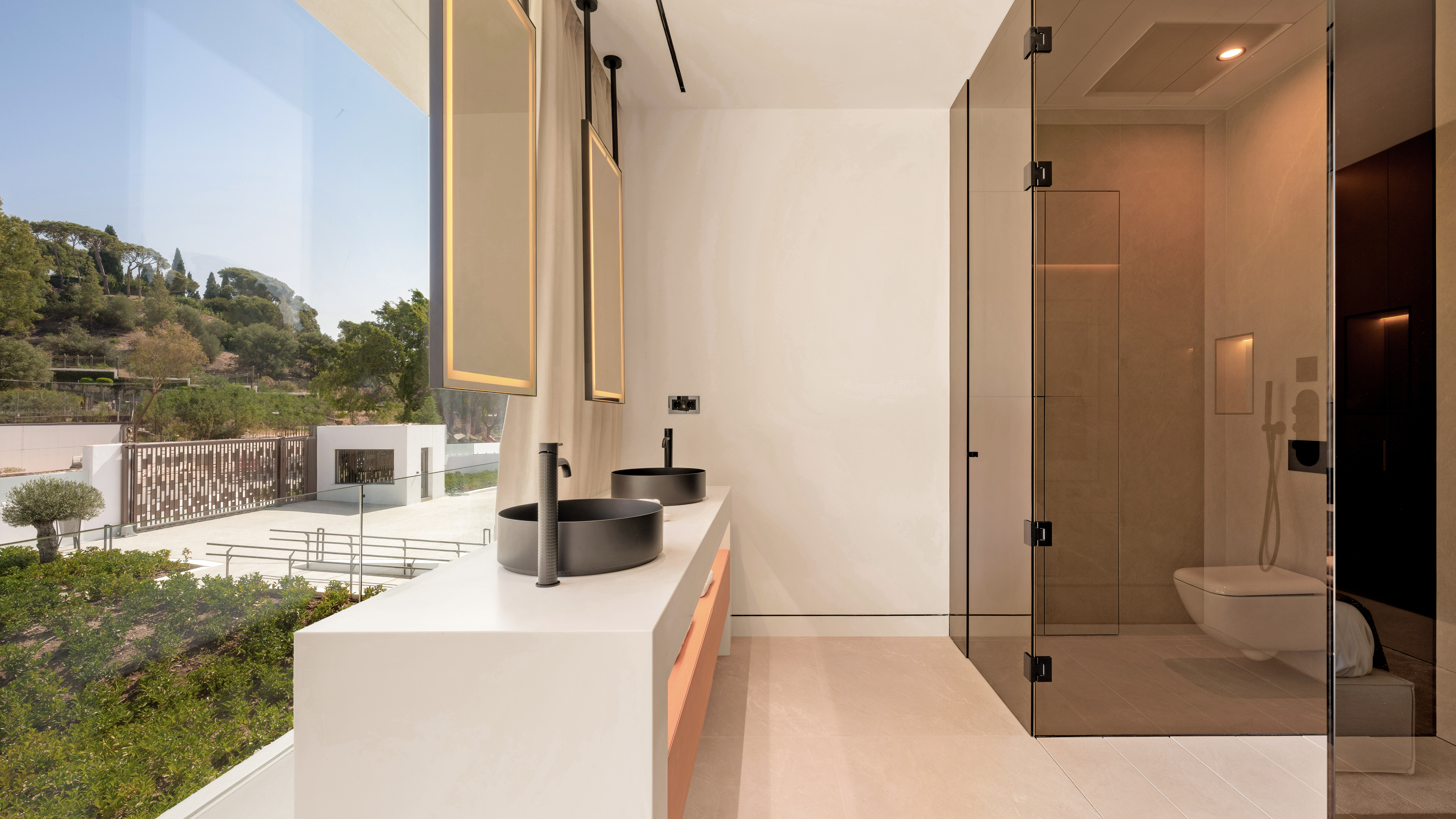 Semi Detached Villa · Marbella · (V12-9)