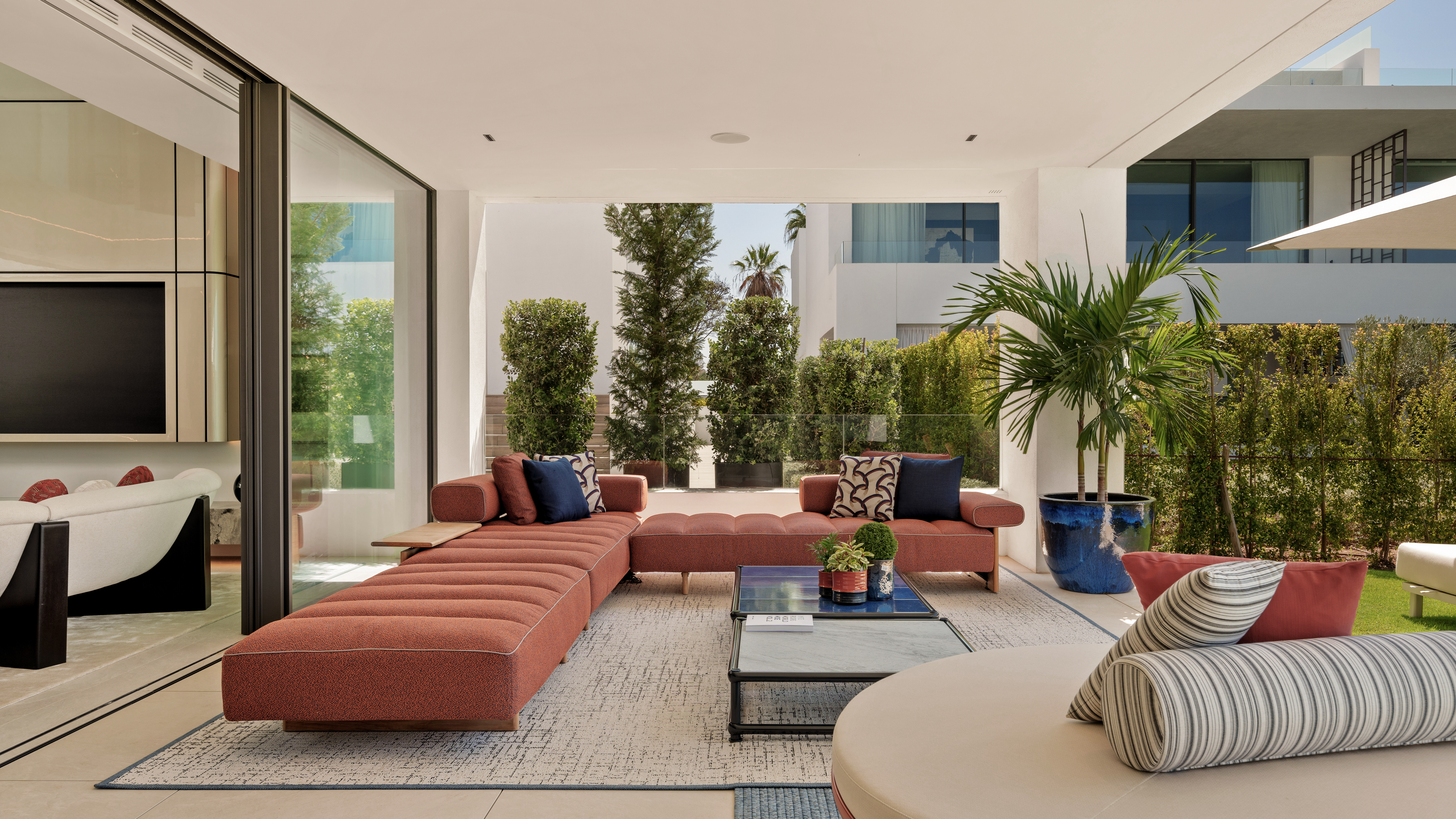 Semi Detached Villa · Marbella · (V12-9)