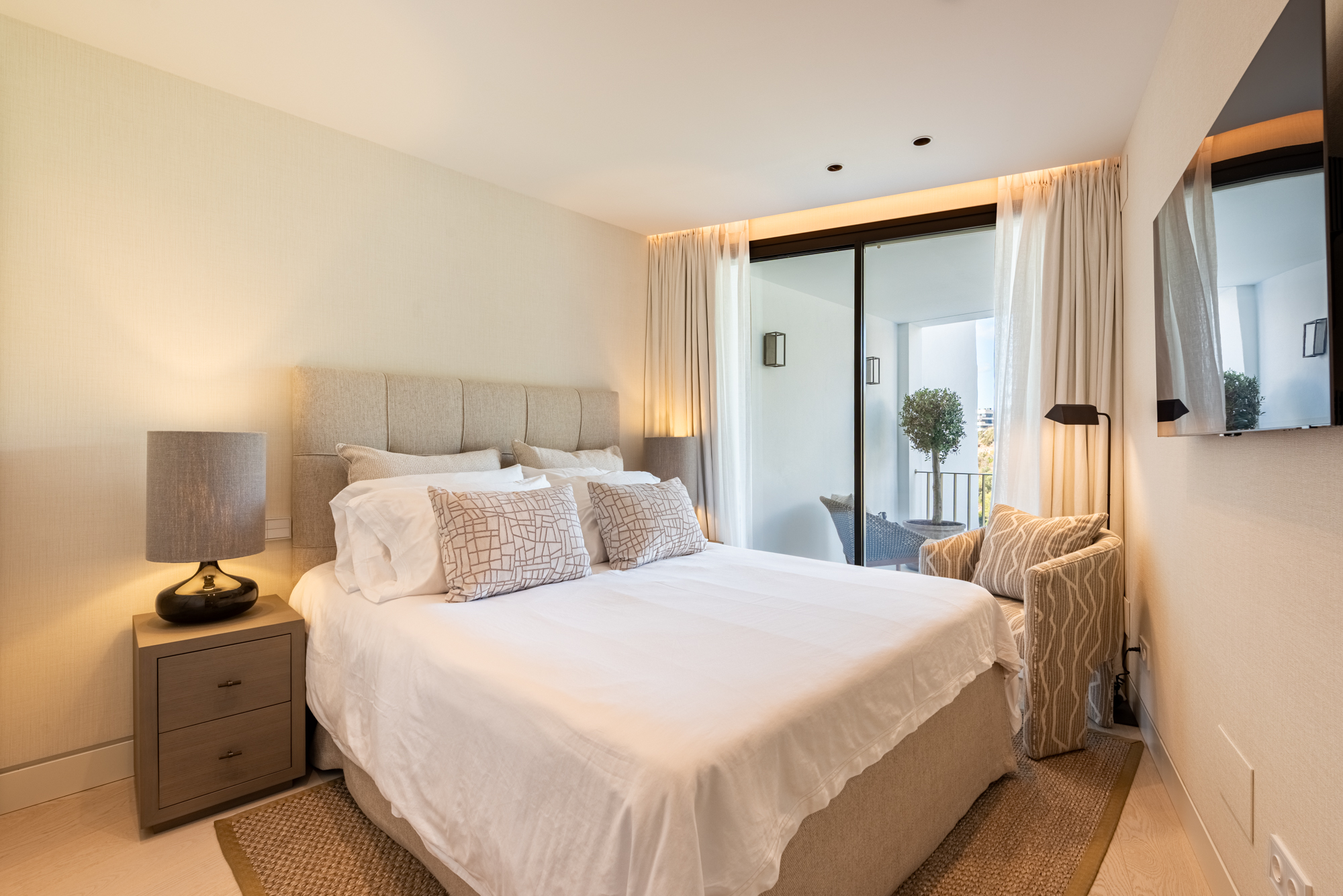 Town House · Marbella · (NEWTH8990)