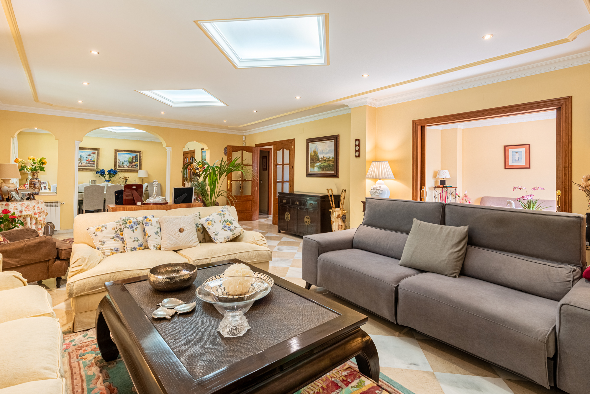 Villa · Marbella · (NEWV9402)