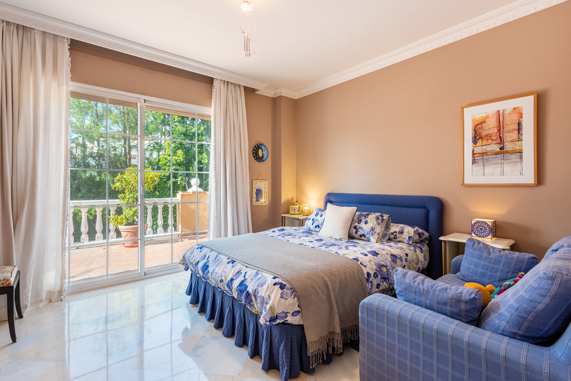 Villa · Marbella · (NEWV9402)