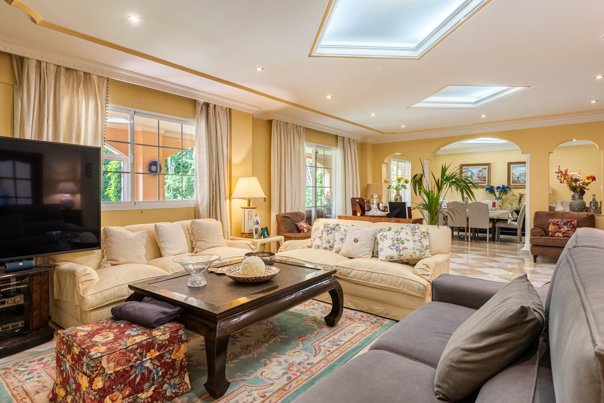 Villa · Marbella · (NEWV9402)