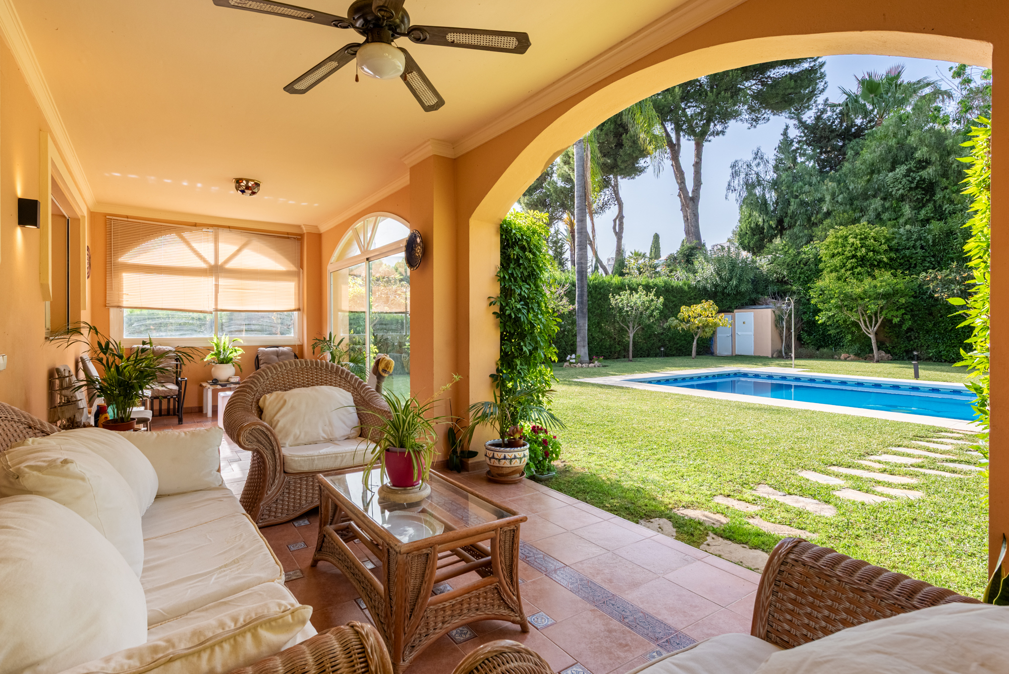 Villa · Marbella · (NEWV9402)