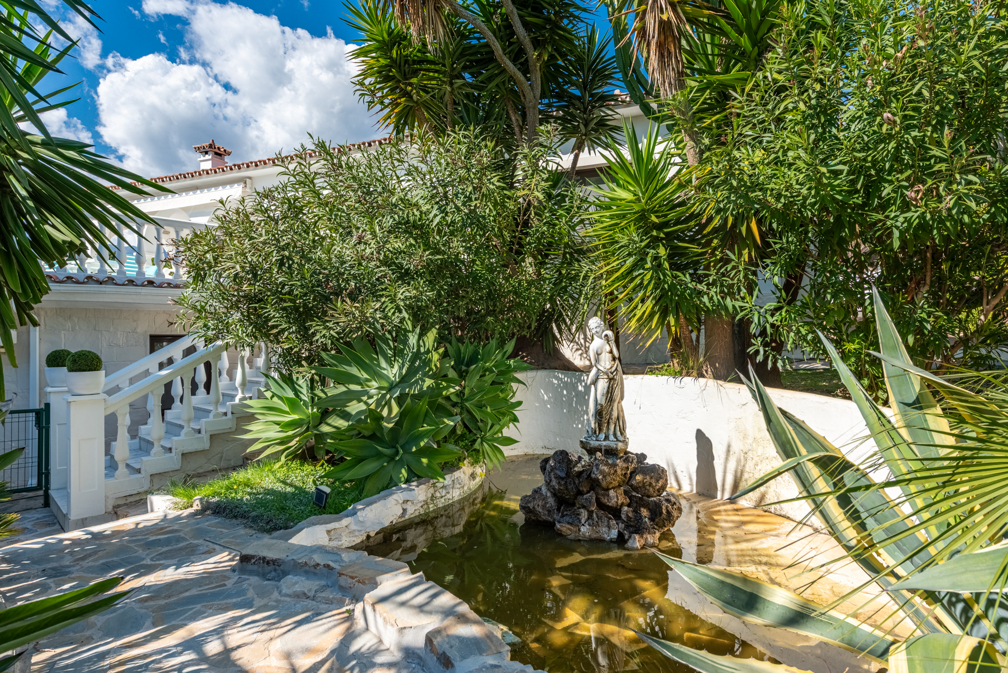 Villa · Marbella · (361-11701P-DUP)