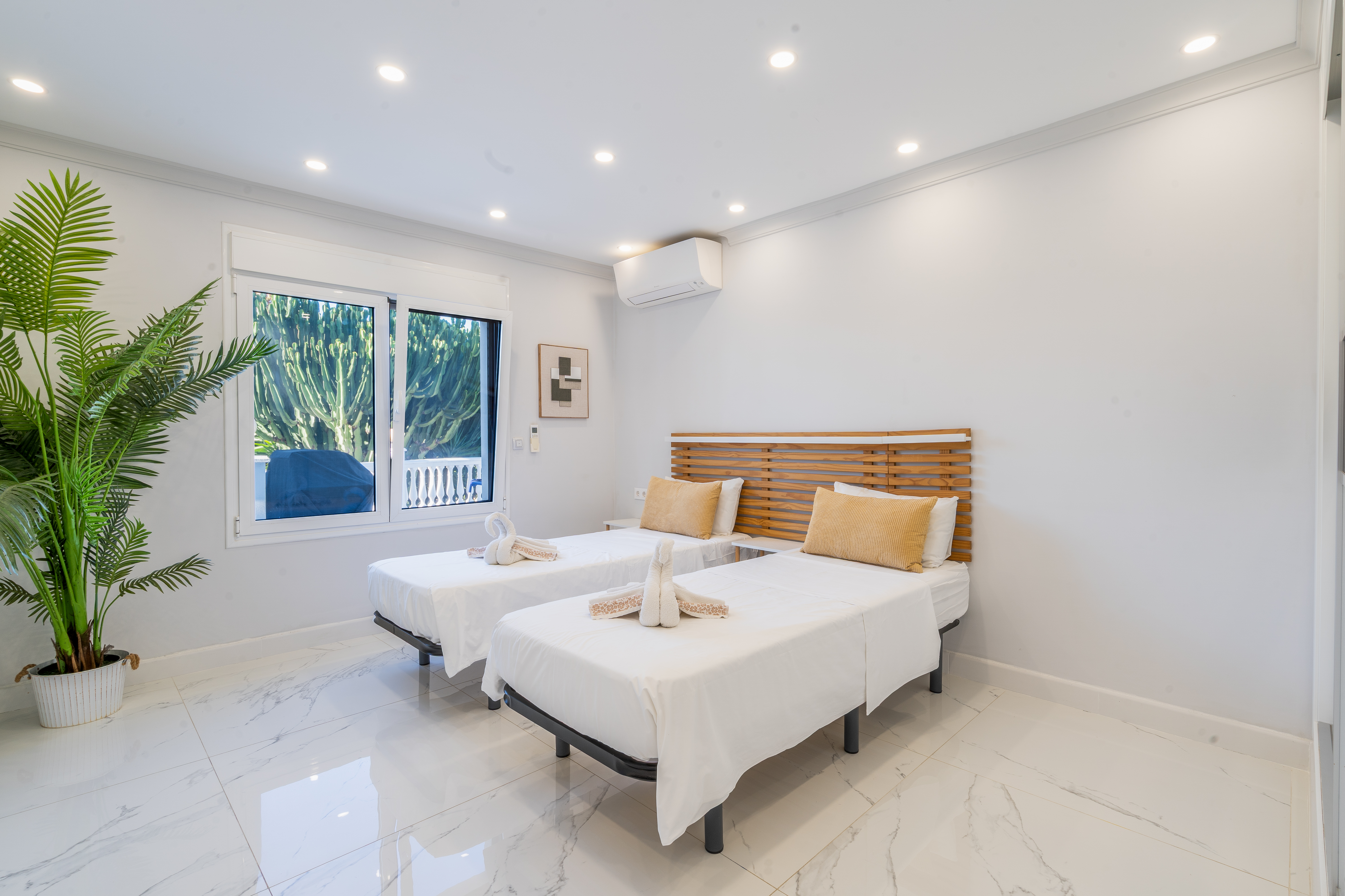 Villa · Marbella · (361-11701P-DUP)