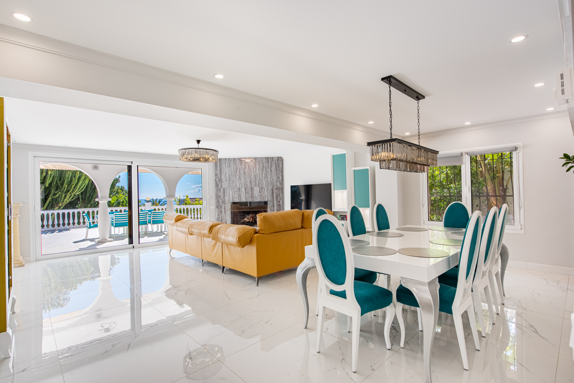 Villa · Marbella · (361-11701P-DUP)
