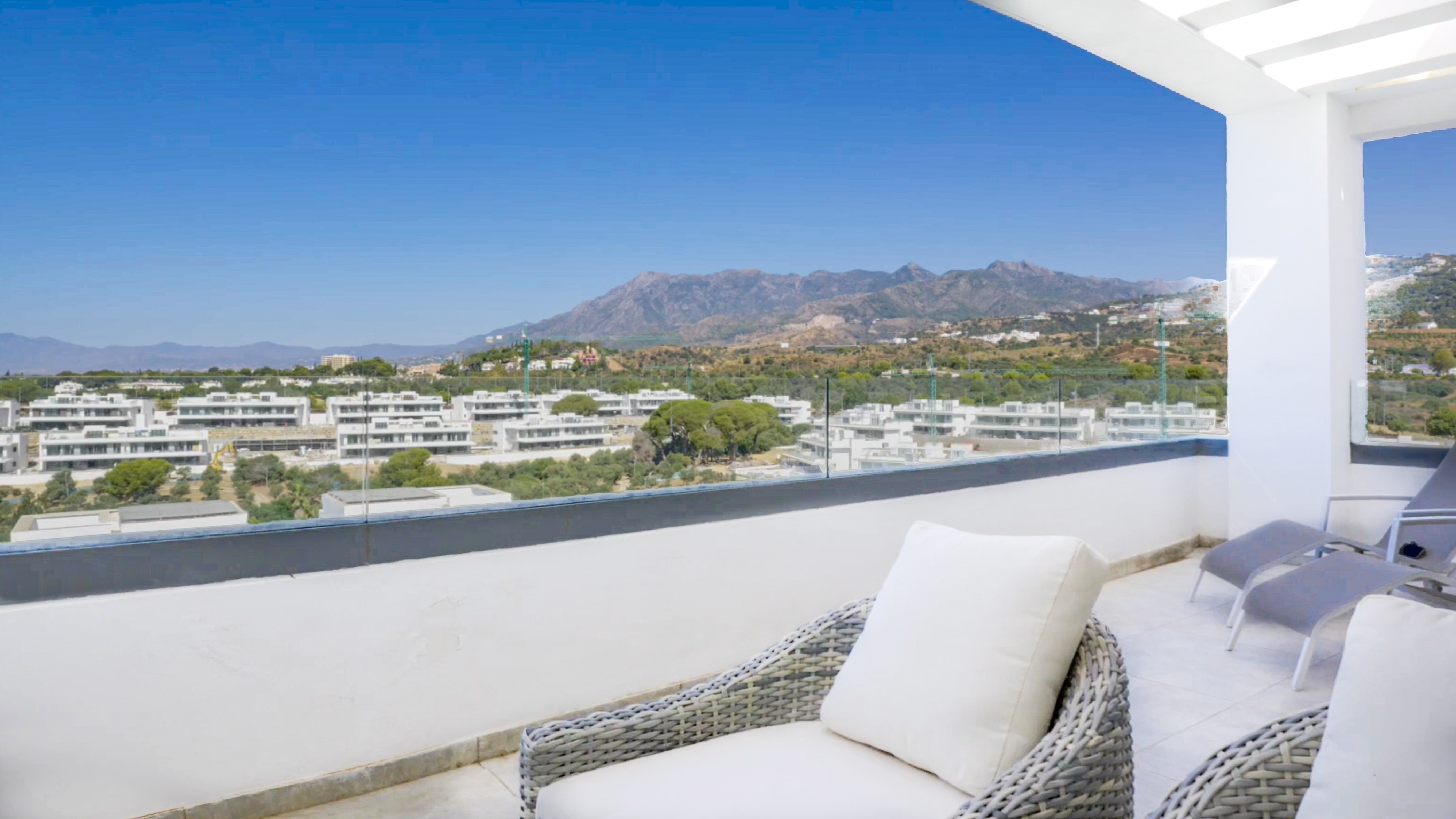 Duplex Penthouse · Marbella · (1699)