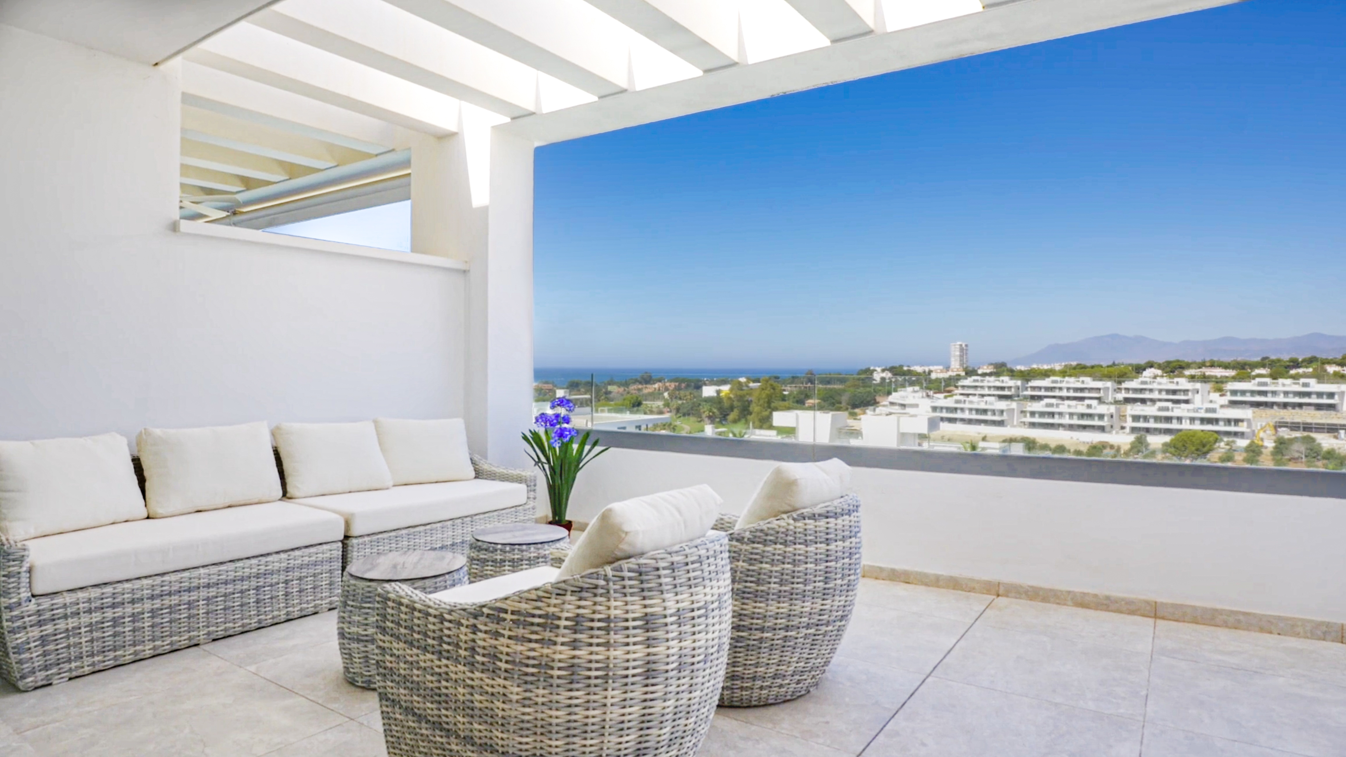 Duplex Penthouse · Marbella · (1699)