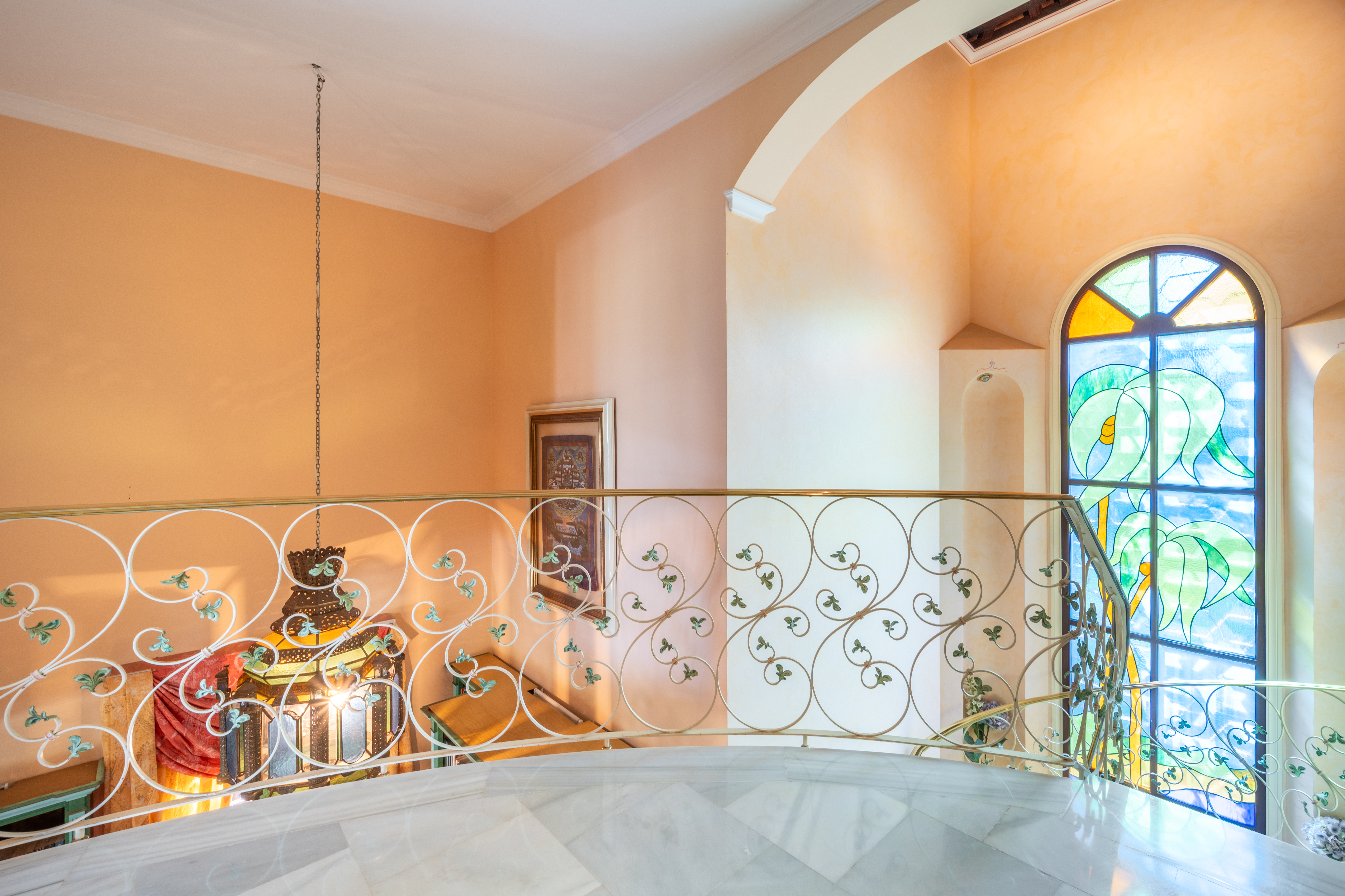 Villa · Estepona · (395-AP9882)