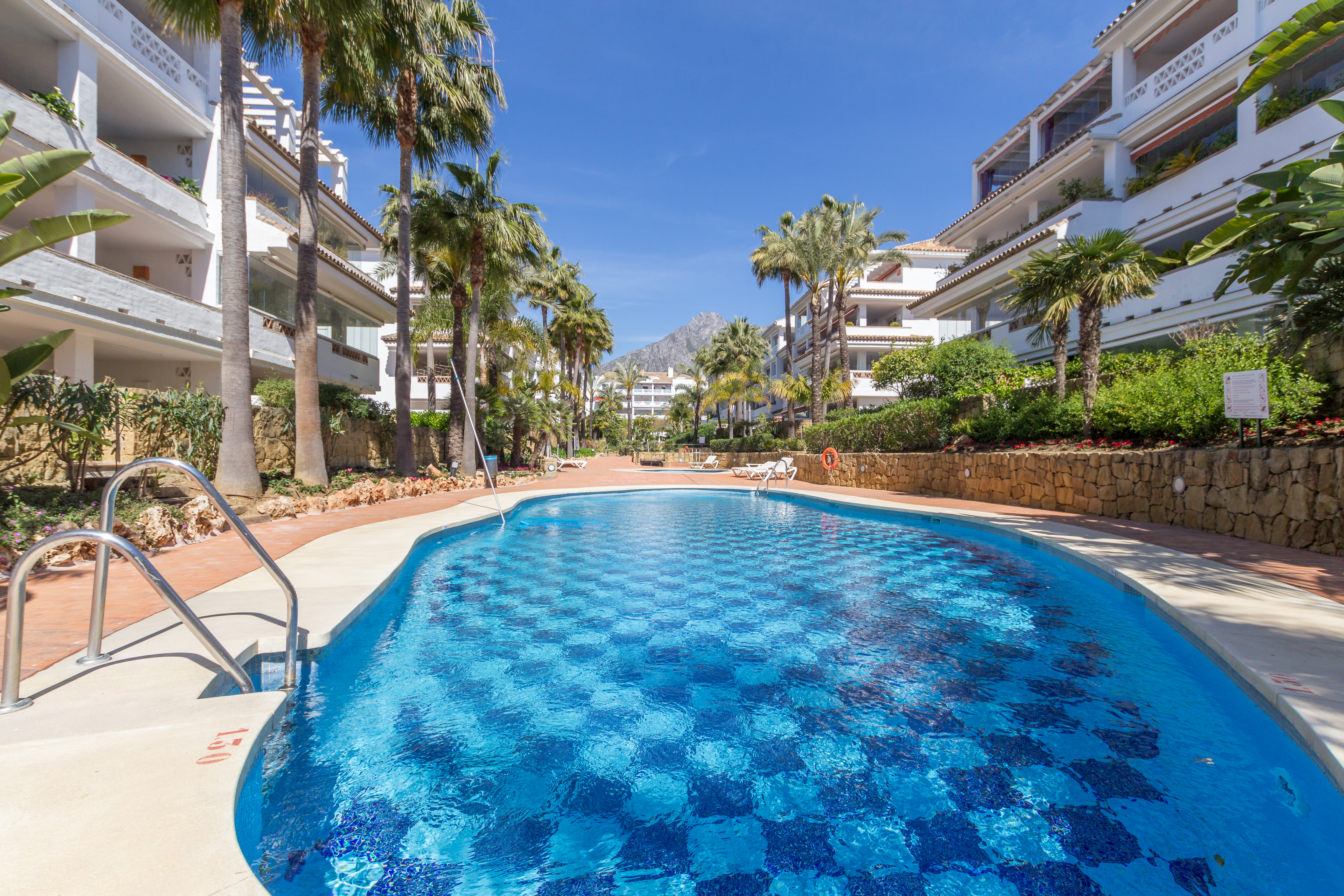 Apartment · Marbella · (5289MLA)