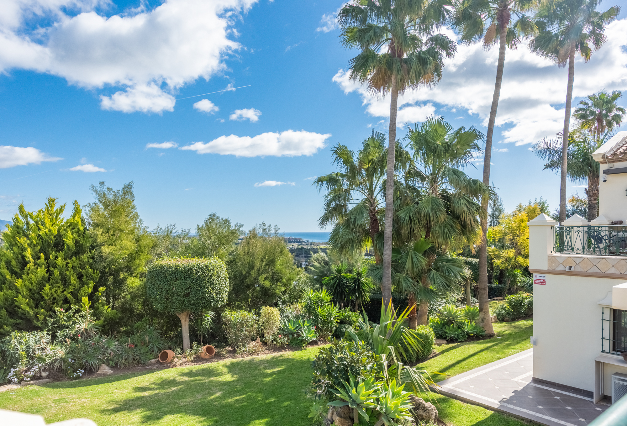 Villa · Estepona · (R4675324)