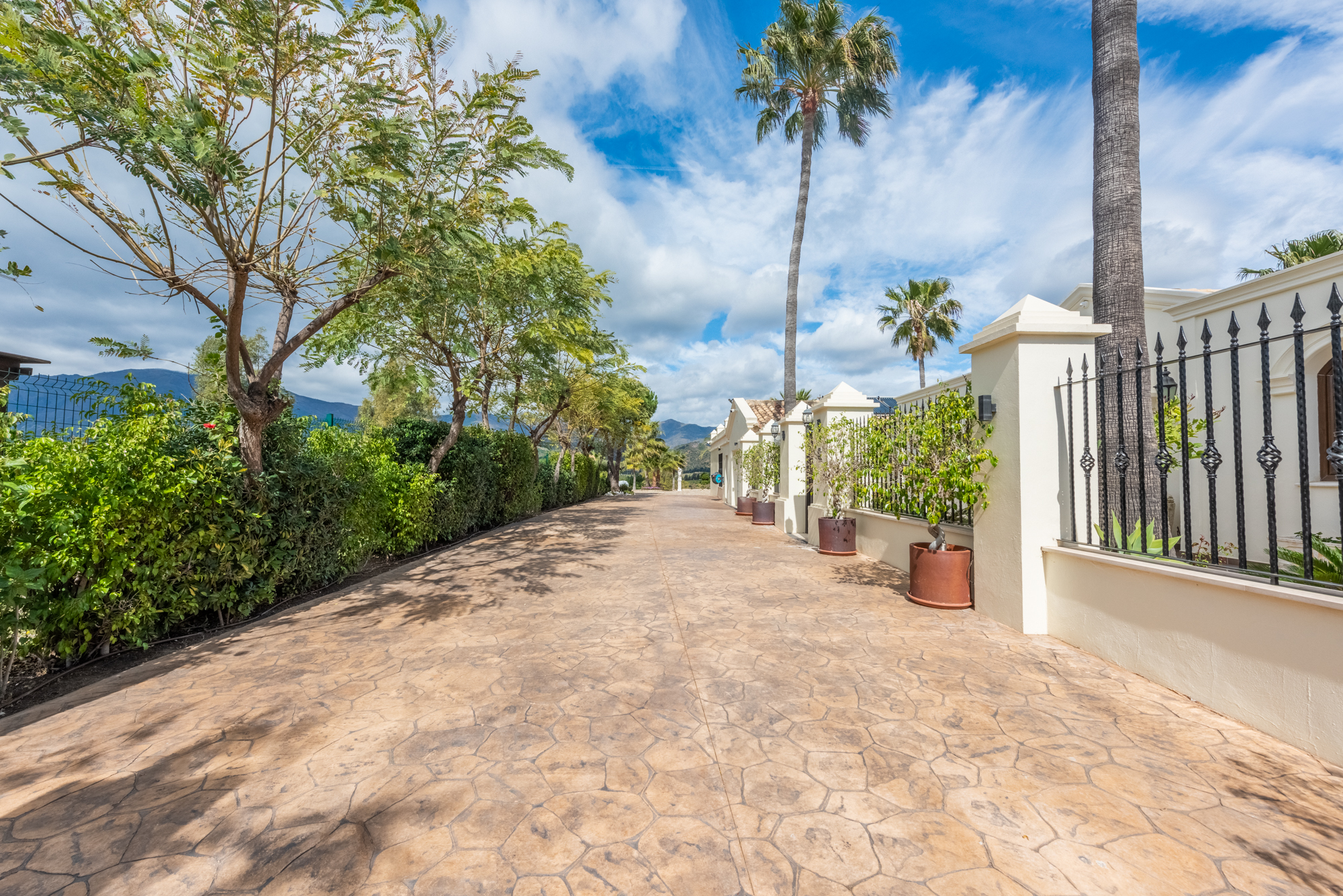 Villa · Estepona · (R4675324)