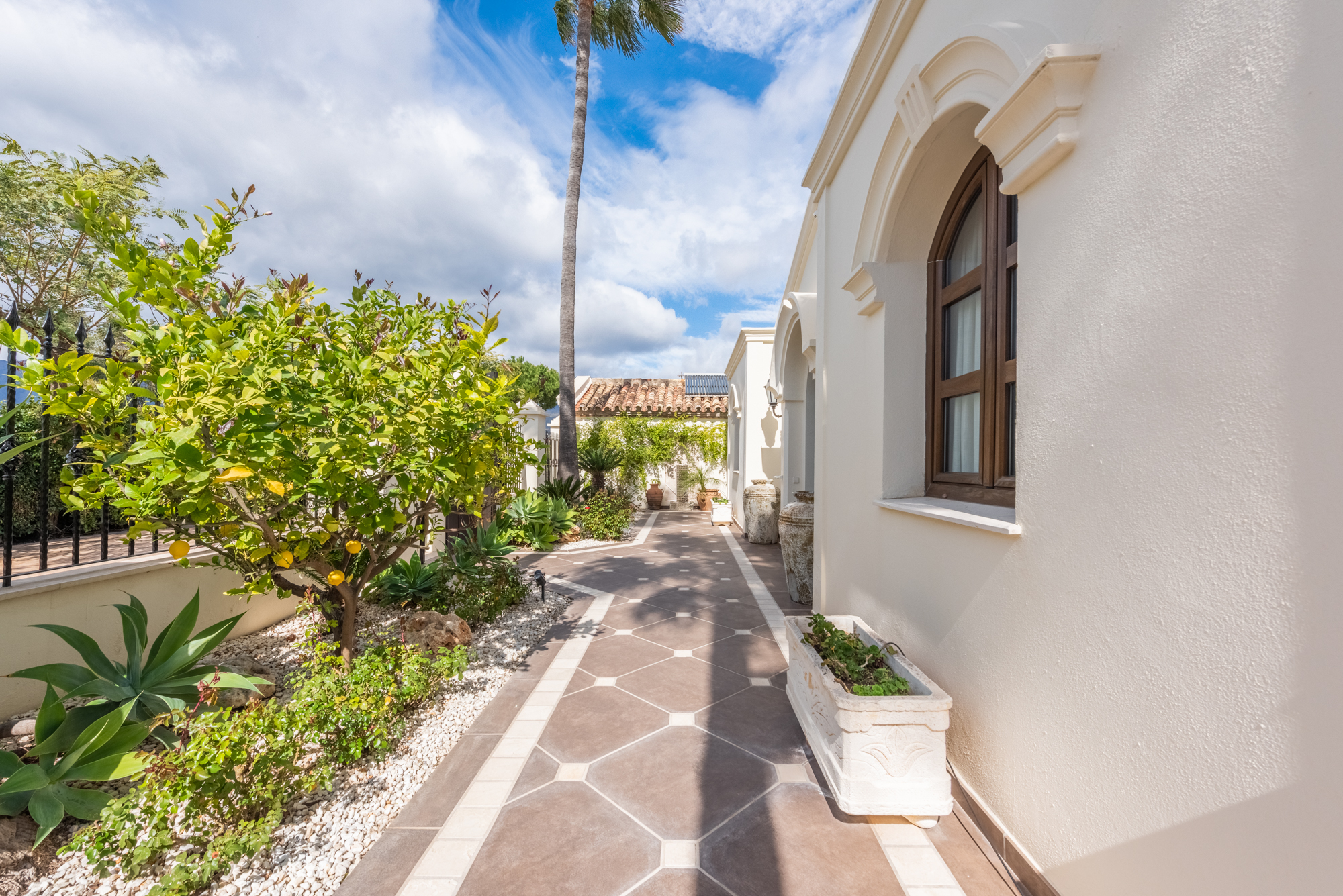 Villa · Estepona · (R4675324)