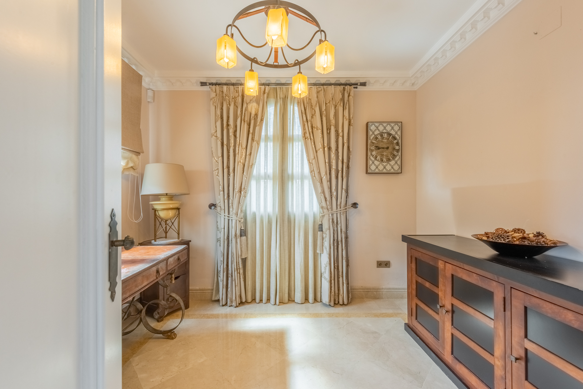 Villa · Estepona · (R4675324)