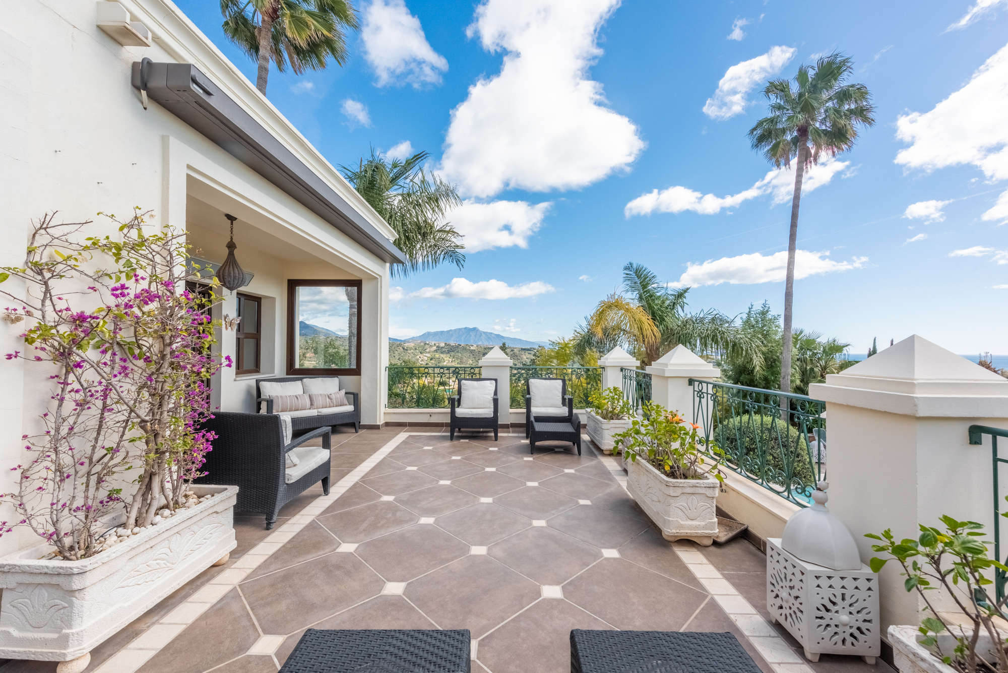 Villa · Estepona · (R4675324)