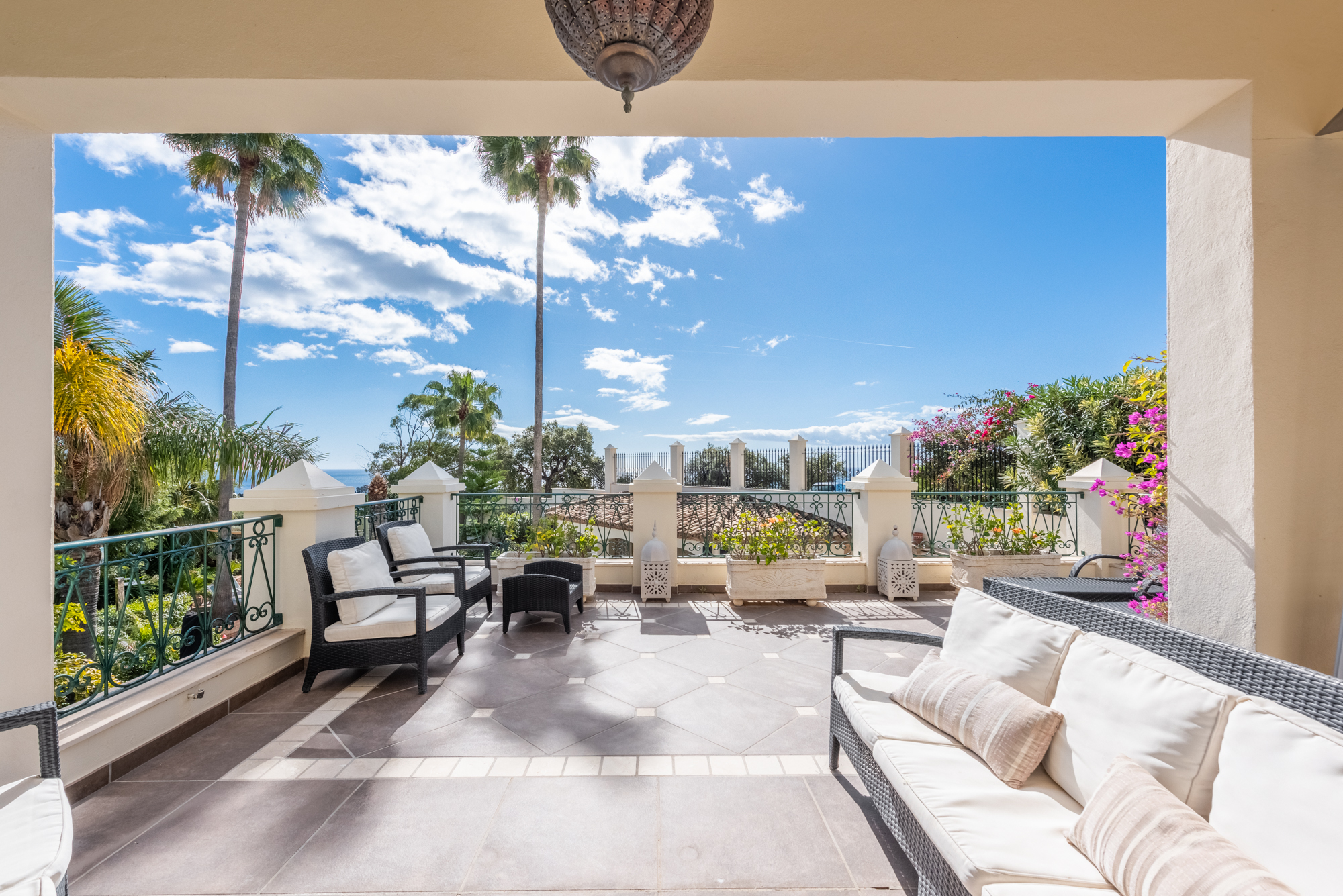 Villa · Estepona · (R4675324)