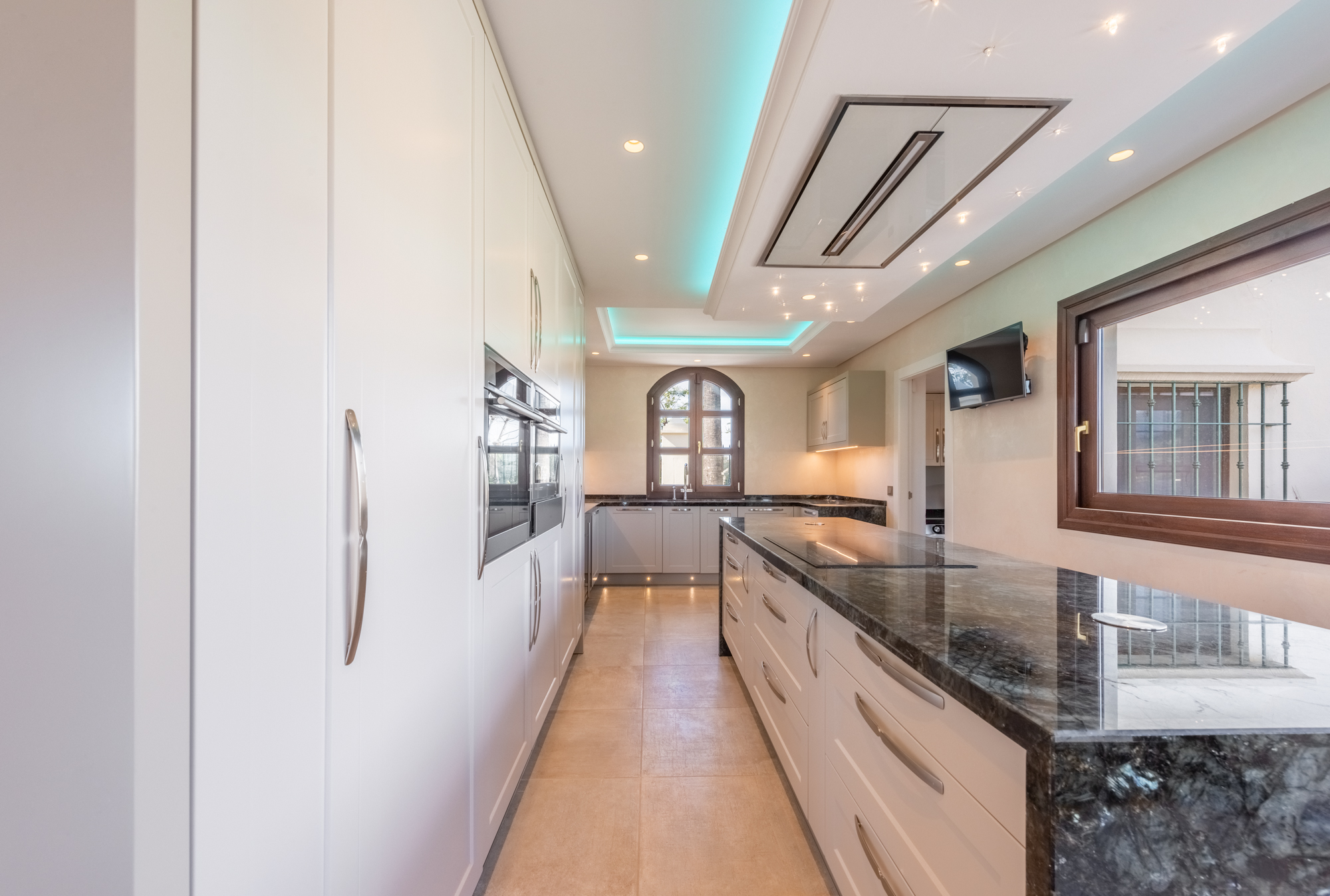 Villa · Estepona · (R4675324)