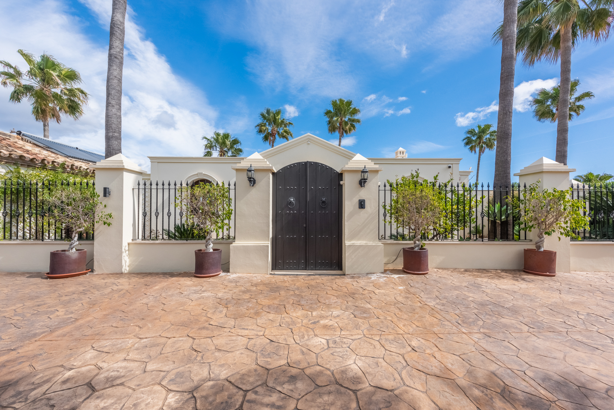 Villa · Estepona · (R4675324)