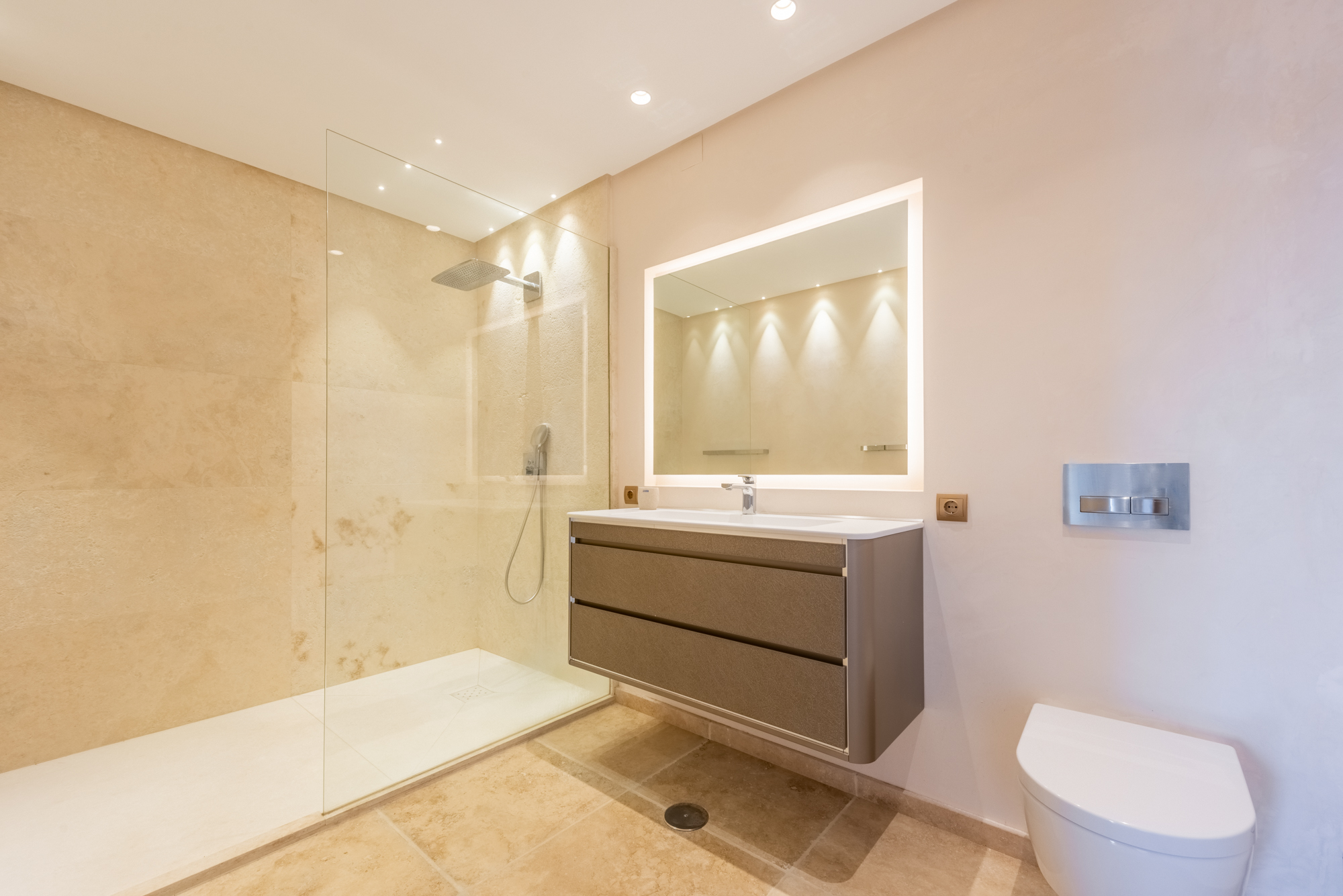 Villa · Estepona · (R4675324)