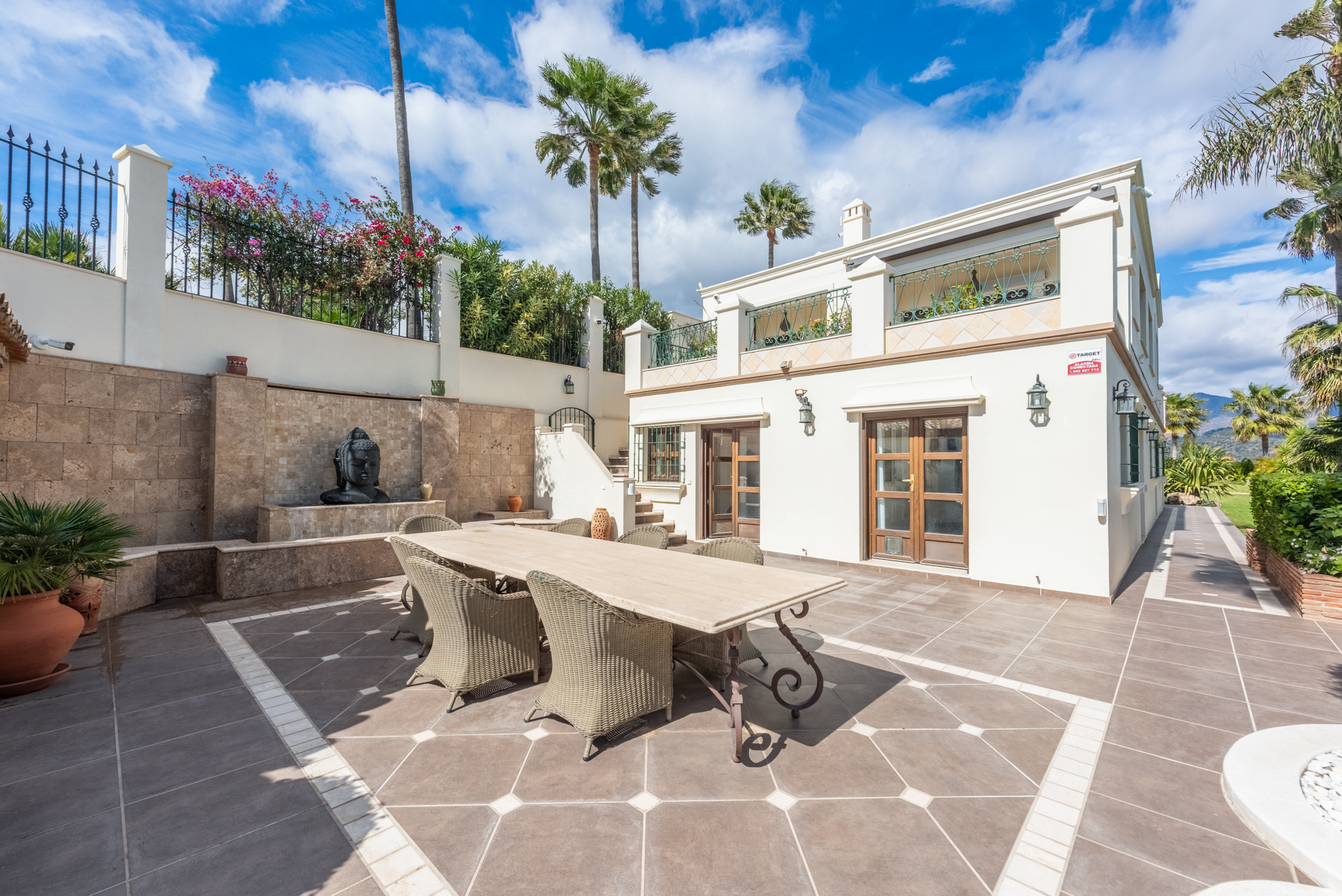 Villa · Estepona · (R4675324)