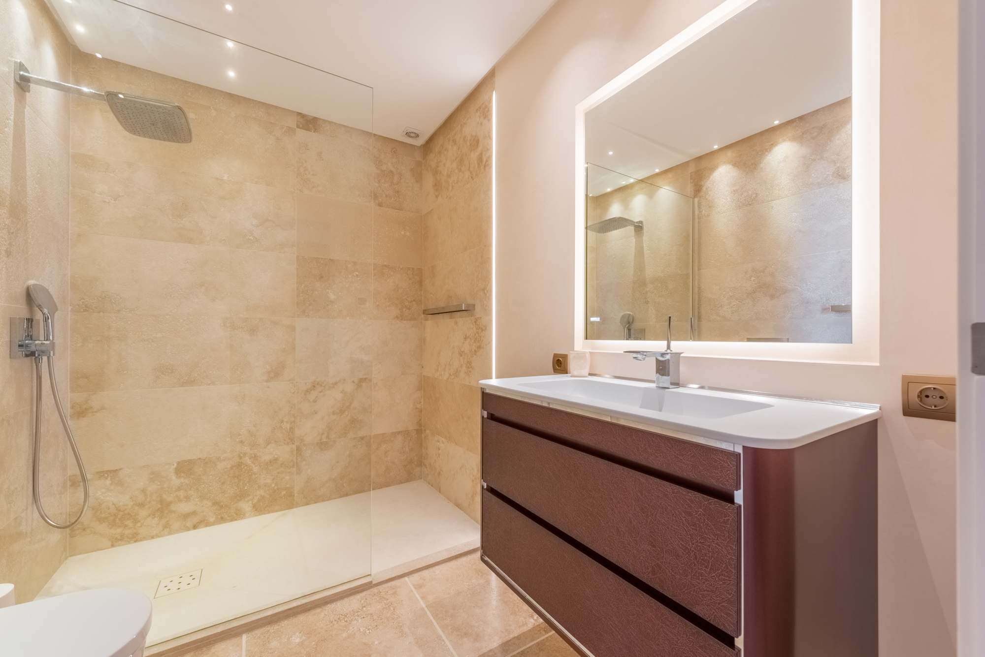 Villa · Estepona · (R4675324)