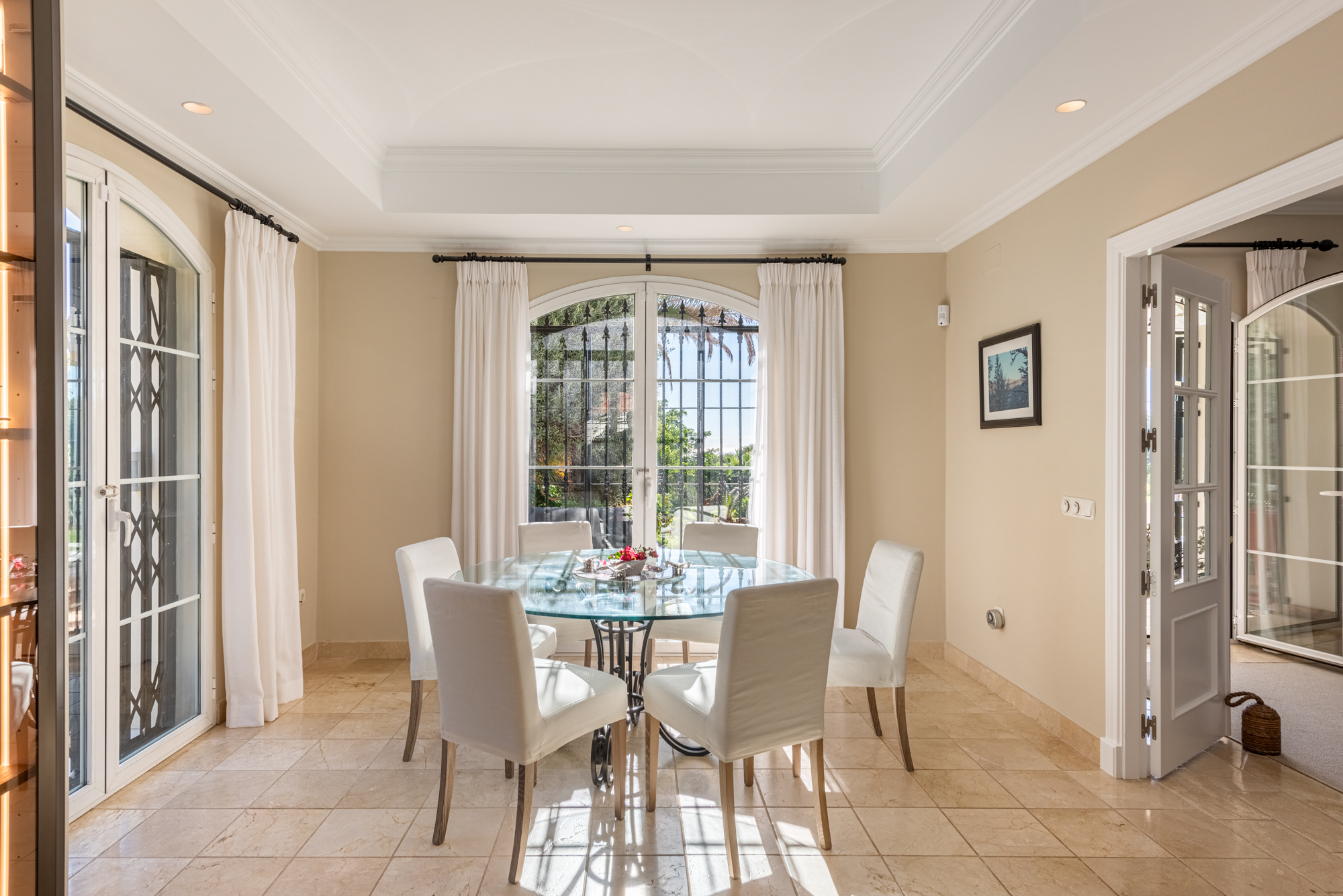 Villa · Benahavis · (MEX1034)