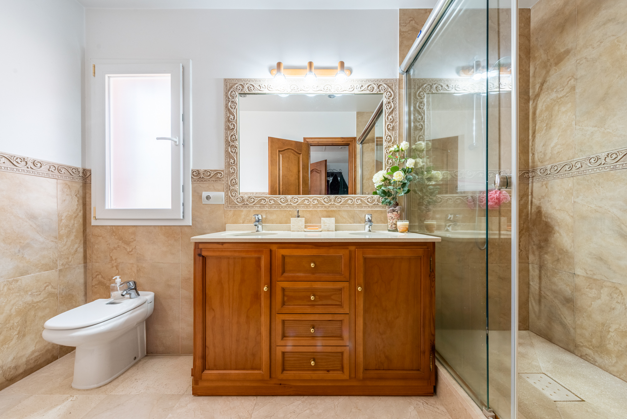 Villa · San Pedro de Alcantara · (R5014684)