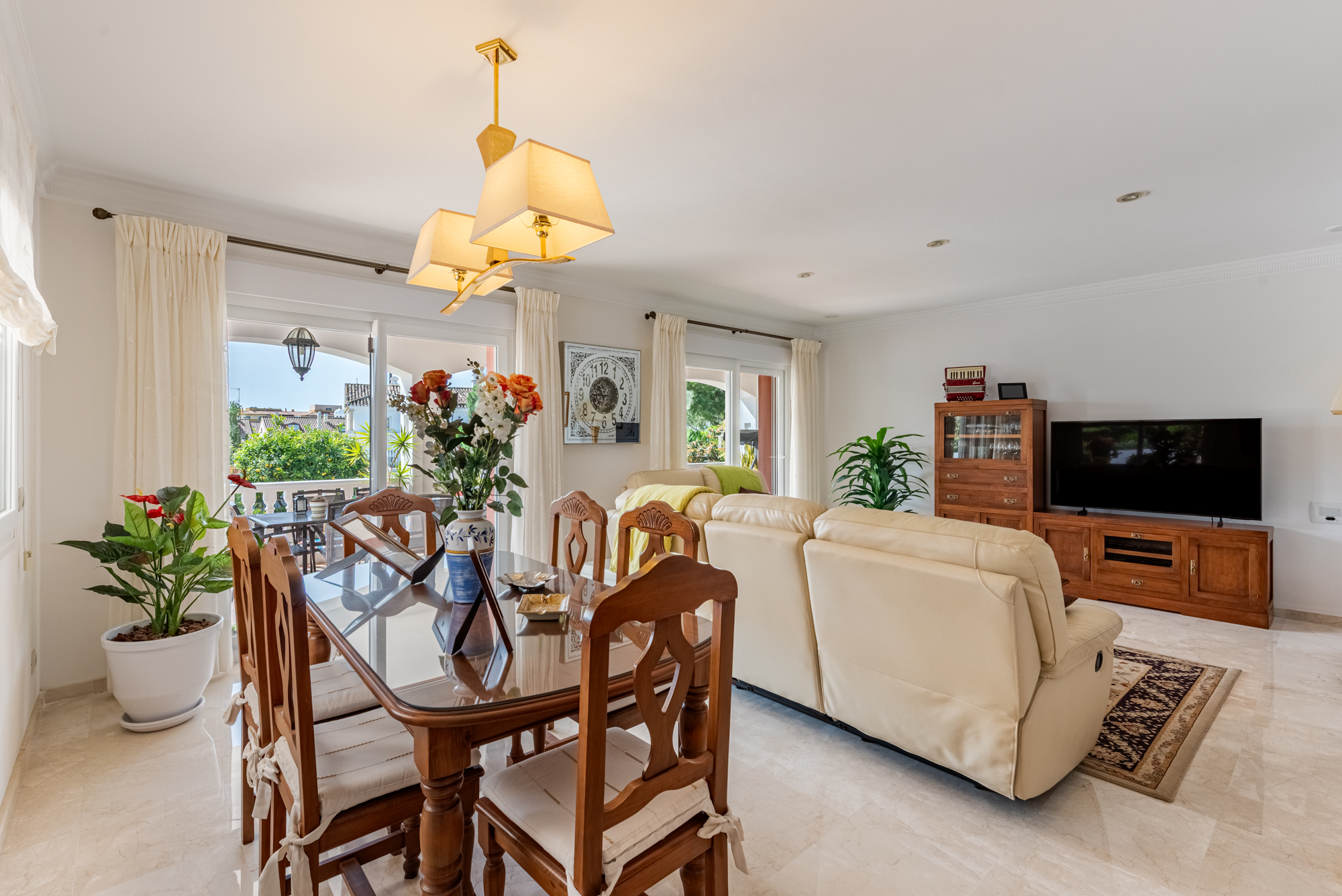 Villa · San Pedro de Alcantara · (R5014684)