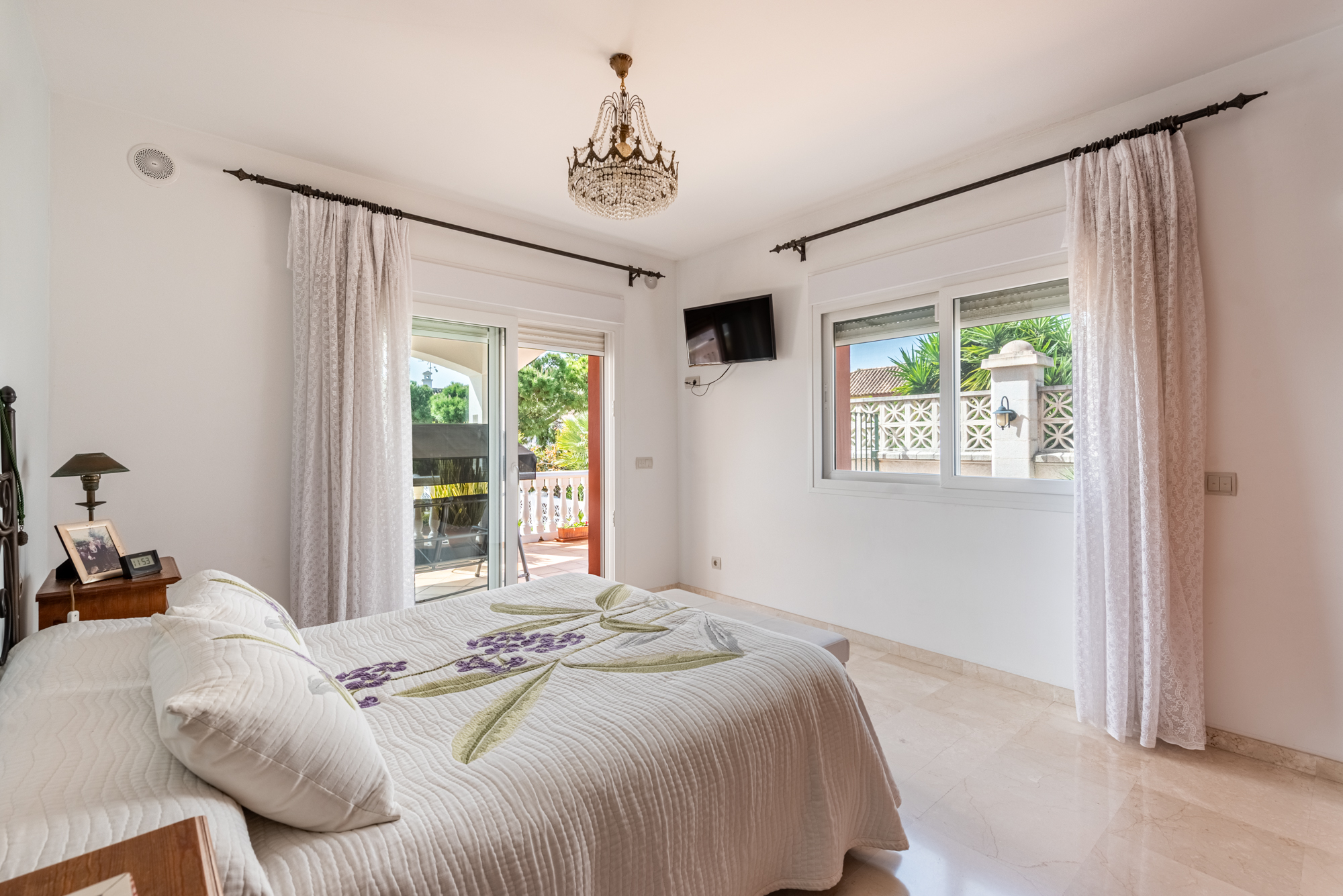 Villa · San Pedro de Alcantara · (R5014684)