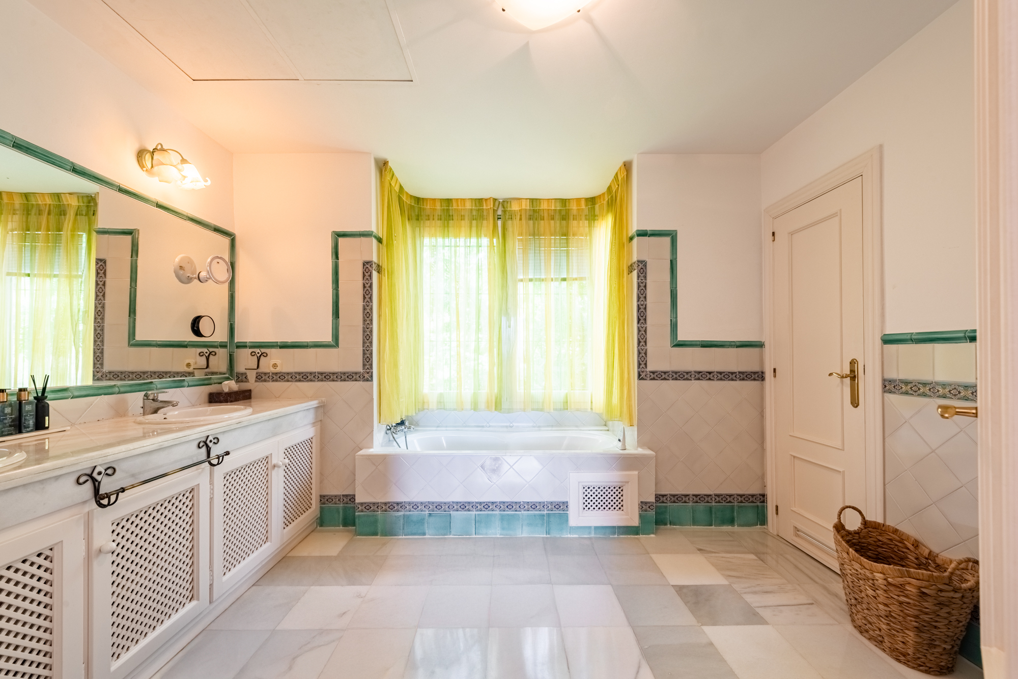 Villa · Casares · (MEX1016)