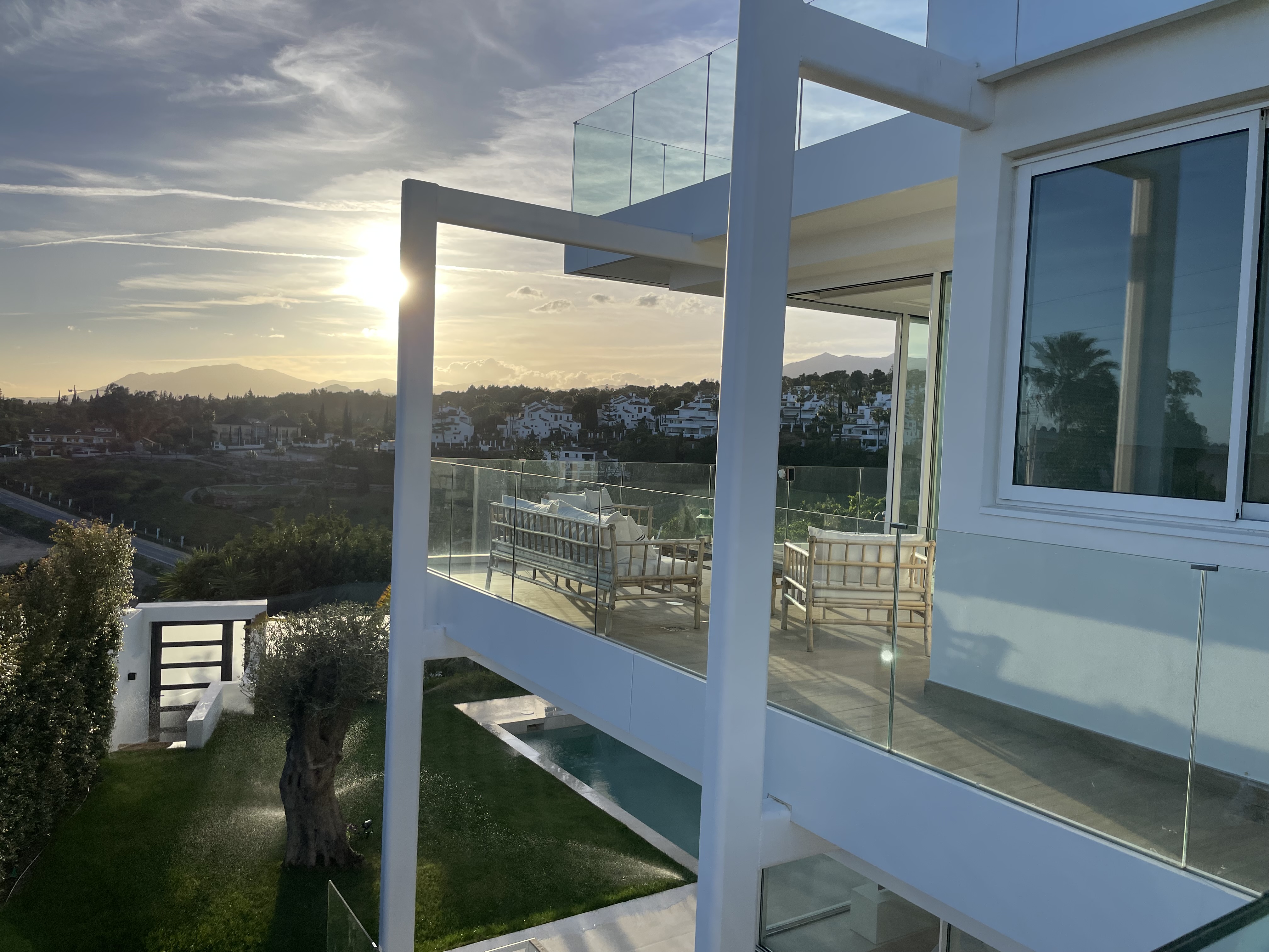 Villa · Marbella · (527-02603P)