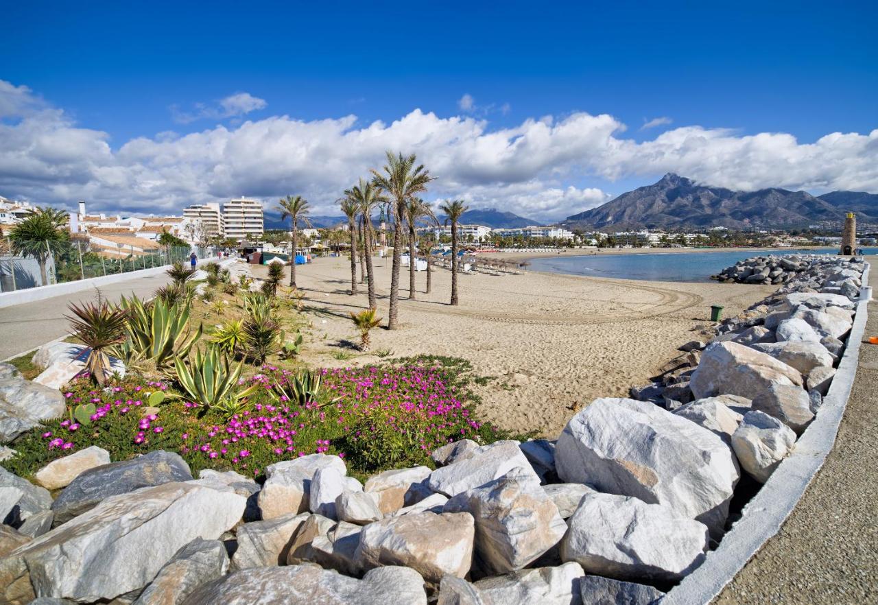 Town House · Marbella · (527-03298P)