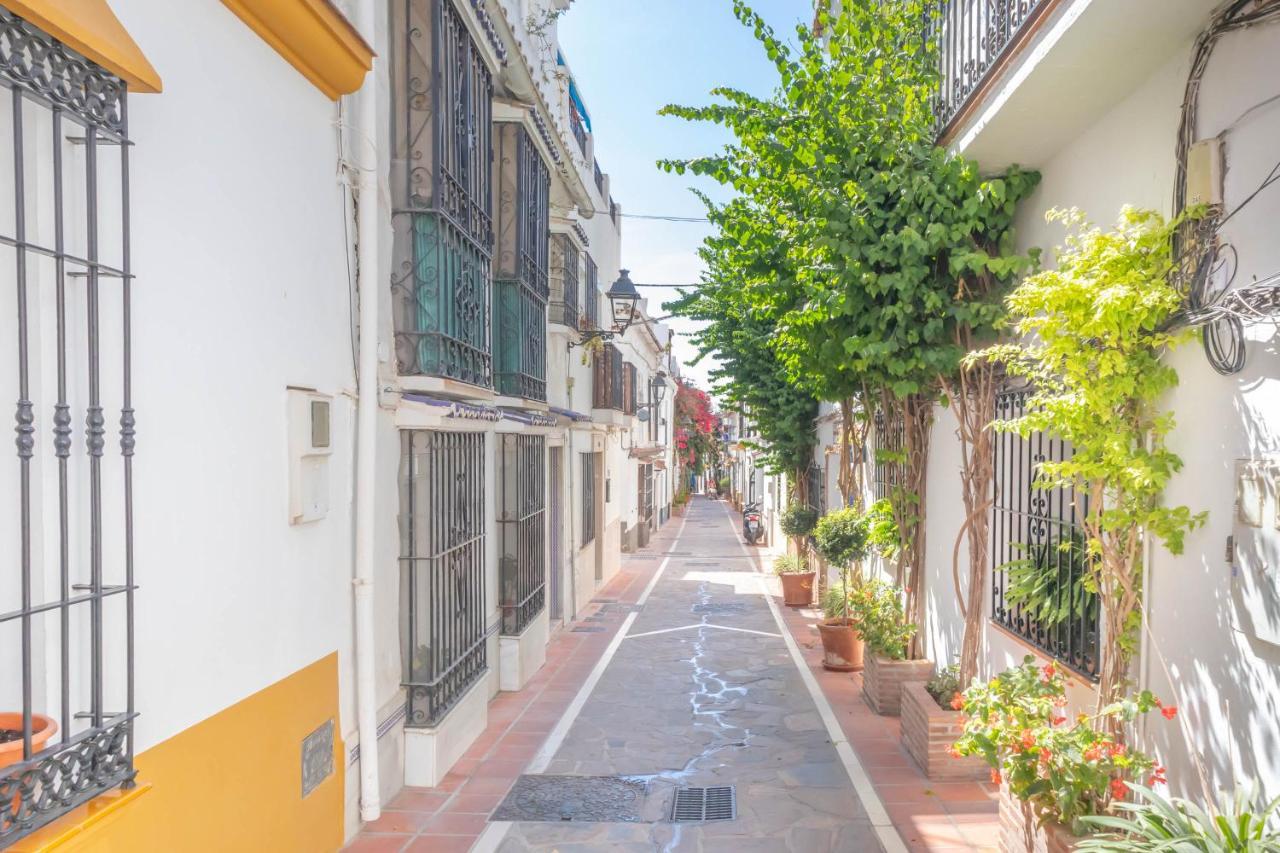 Town House · Marbella · (527-03298P)