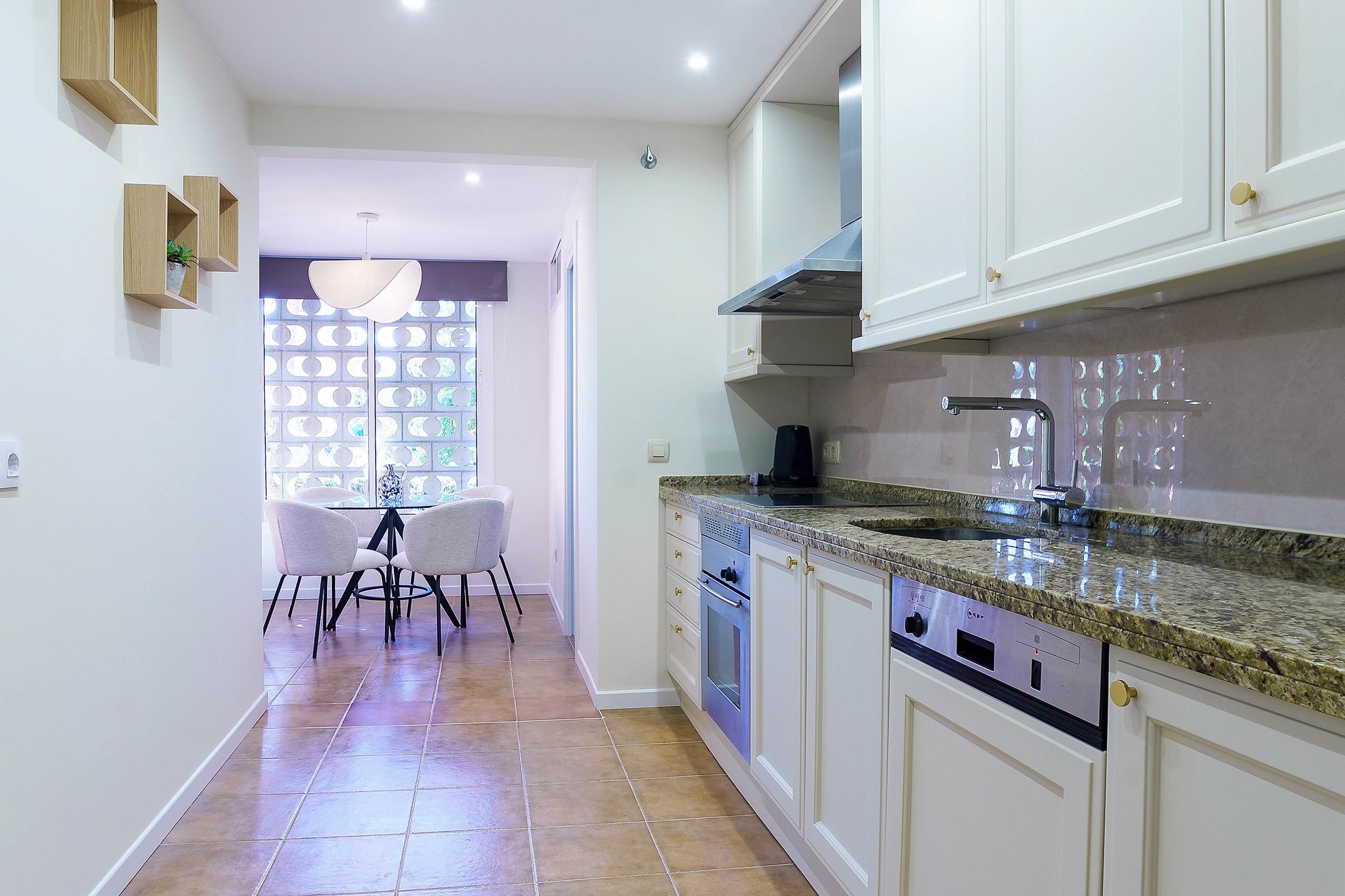 Ground Floor Apartment · Marbella · (527-04165P)