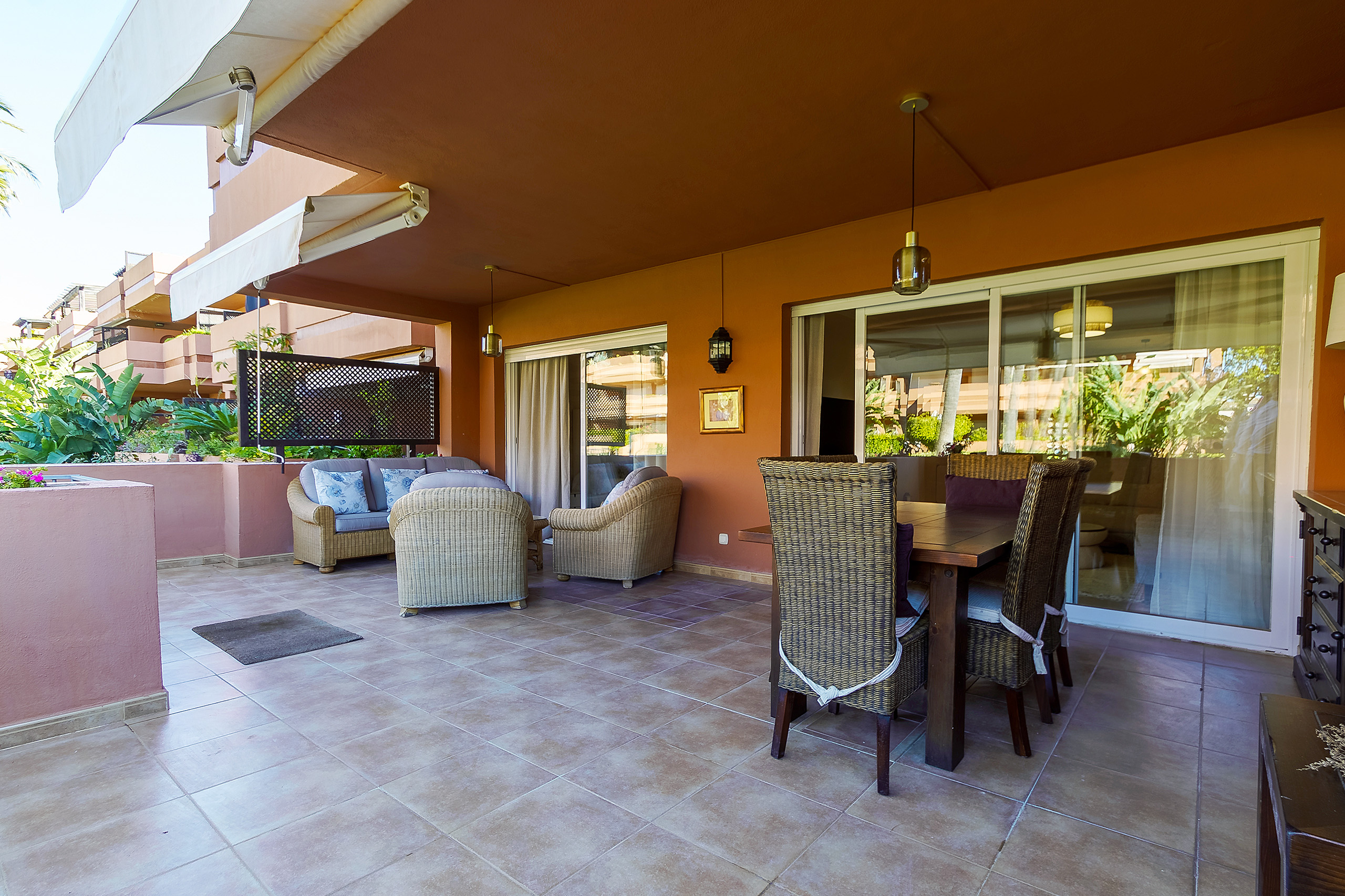 Ground Floor Apartment · Marbella · (527-04165P)