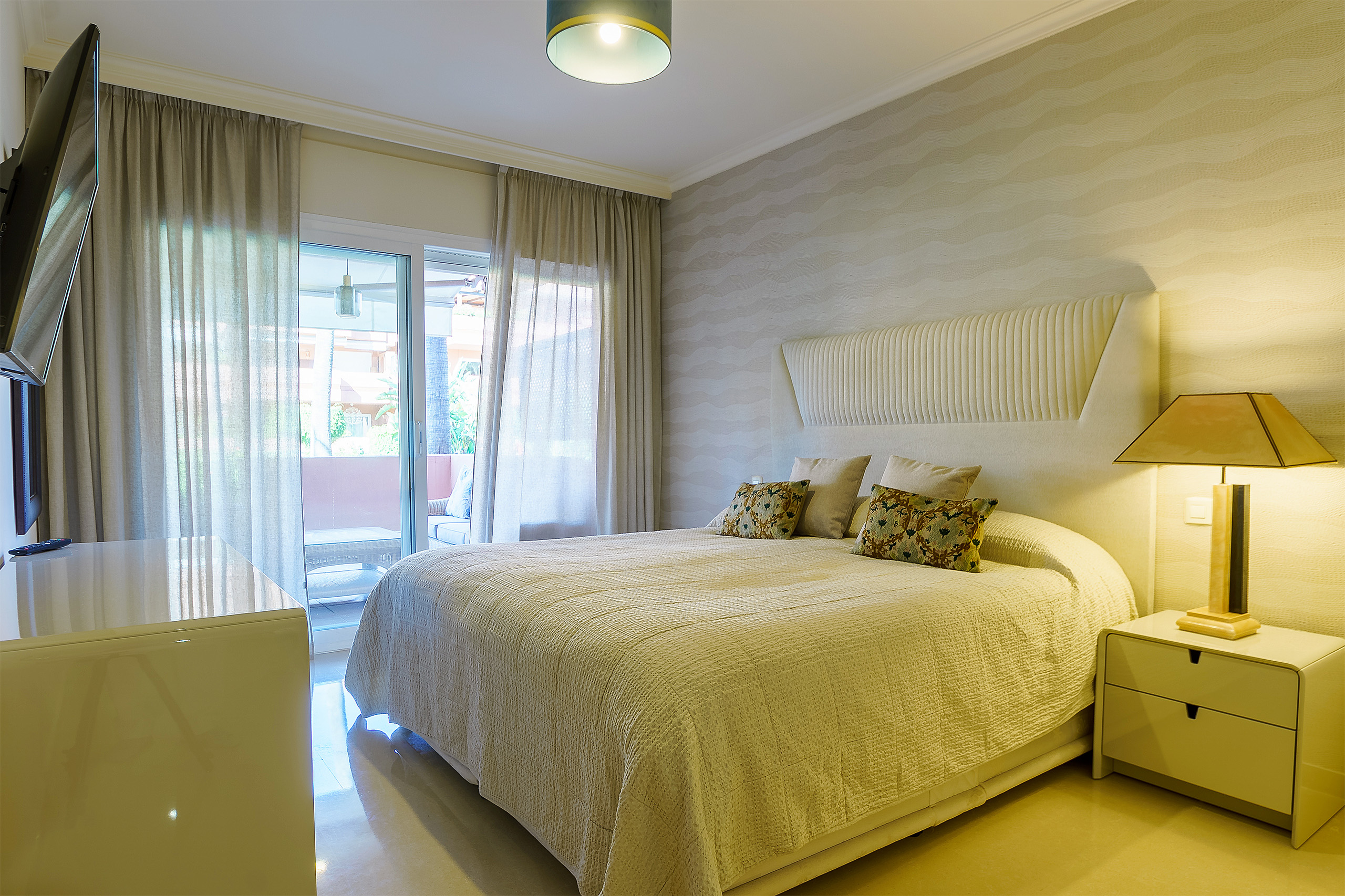 Ground Floor Apartment · Marbella · (527-04165P)