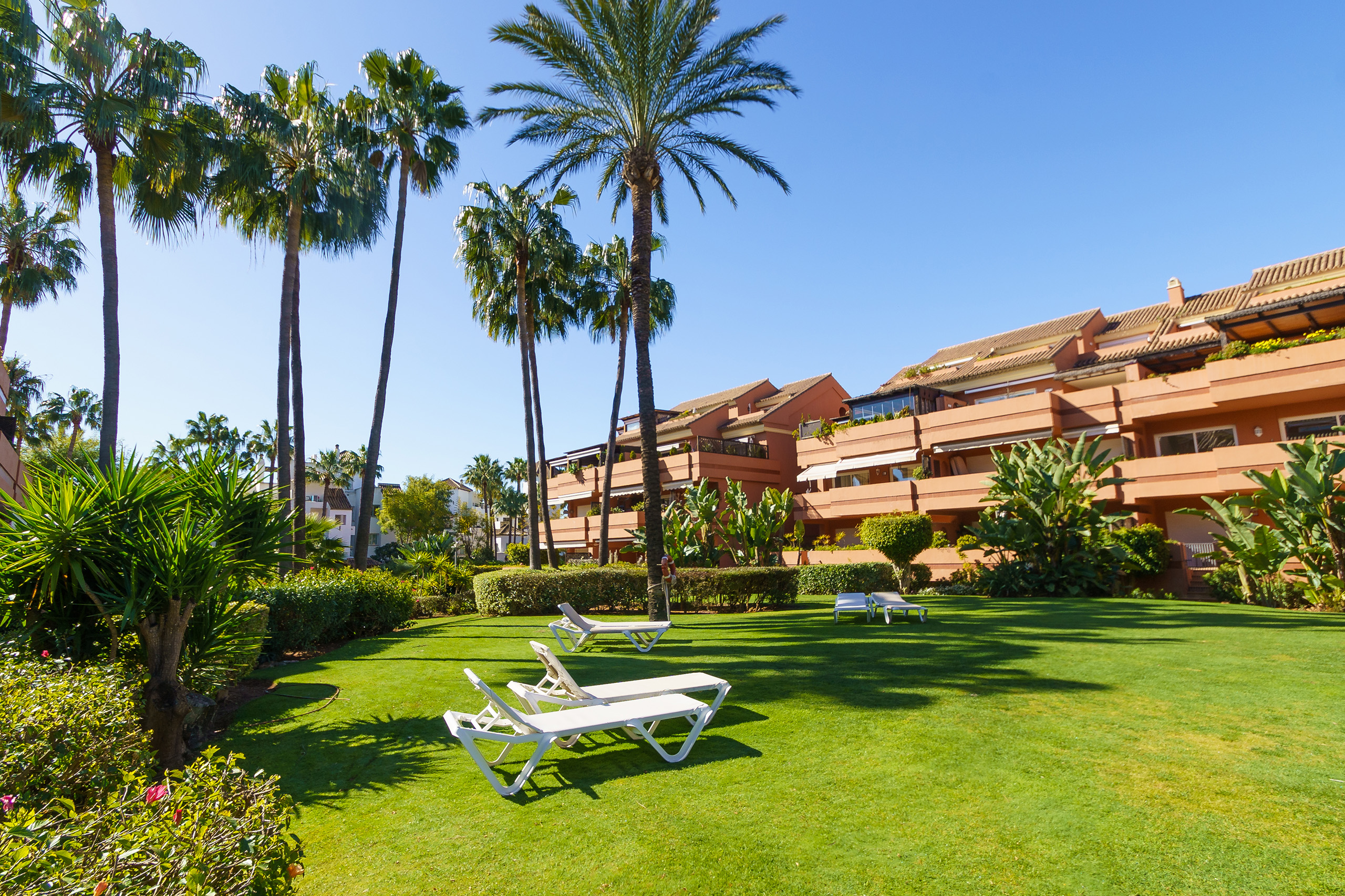 Ground Floor Apartment · Marbella · (527-04165P)