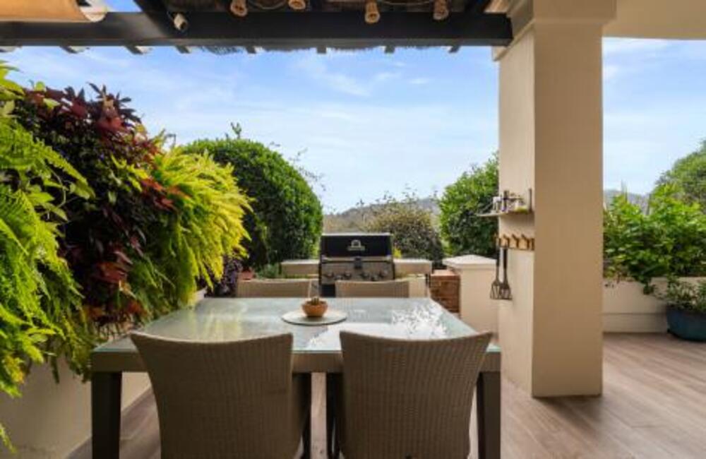 Ground Floor Apartment · Benahavis · (527-04246P)
