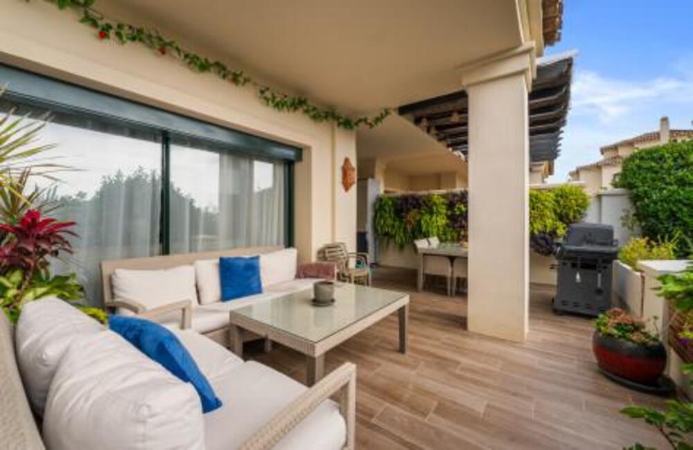 Ground Floor Apartment · Benahavis · (527-04246P)