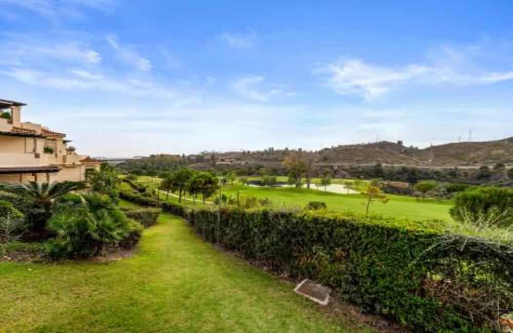 Ground Floor Apartment · Benahavis · (527-04246P)
