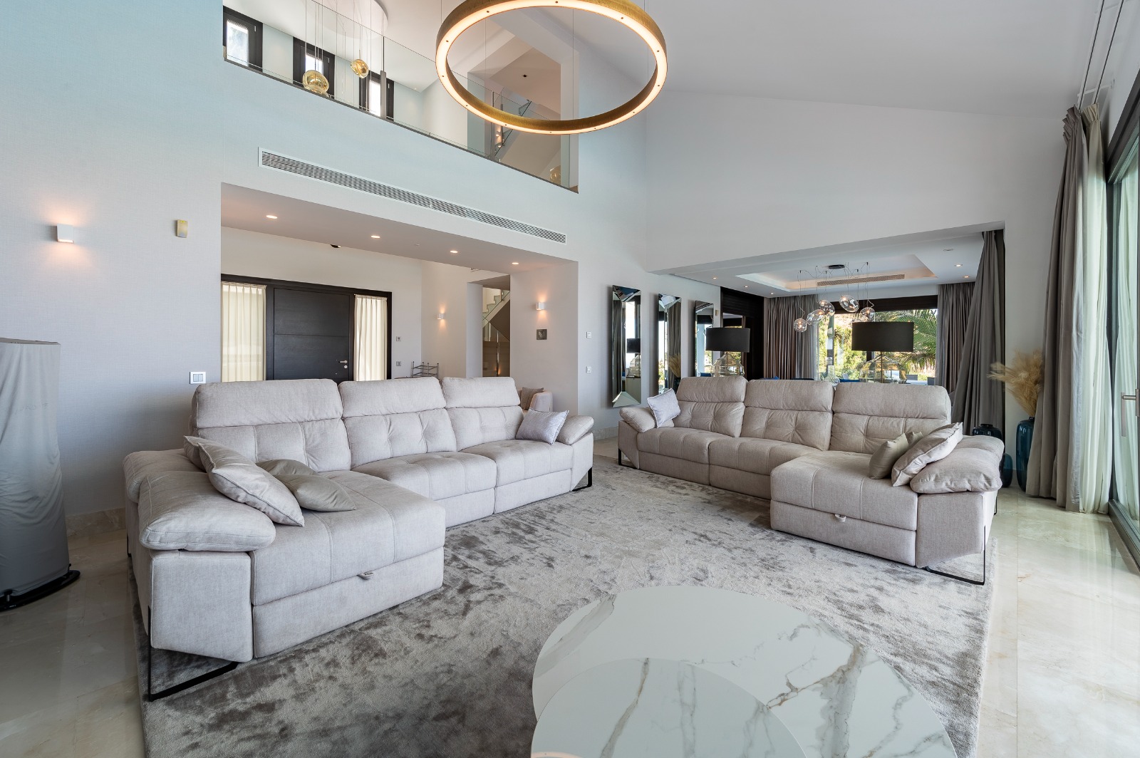 Villa · Benahavis · (V9081)